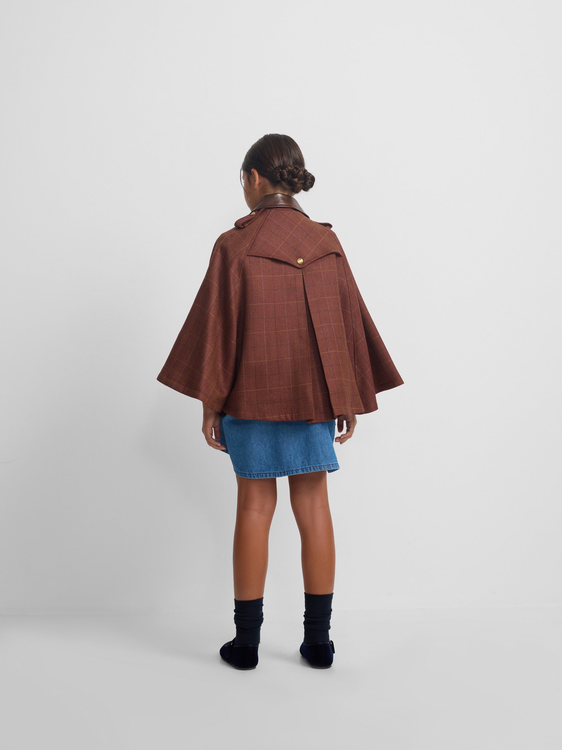 Cape fille avec détails en cuir à carreaux marron