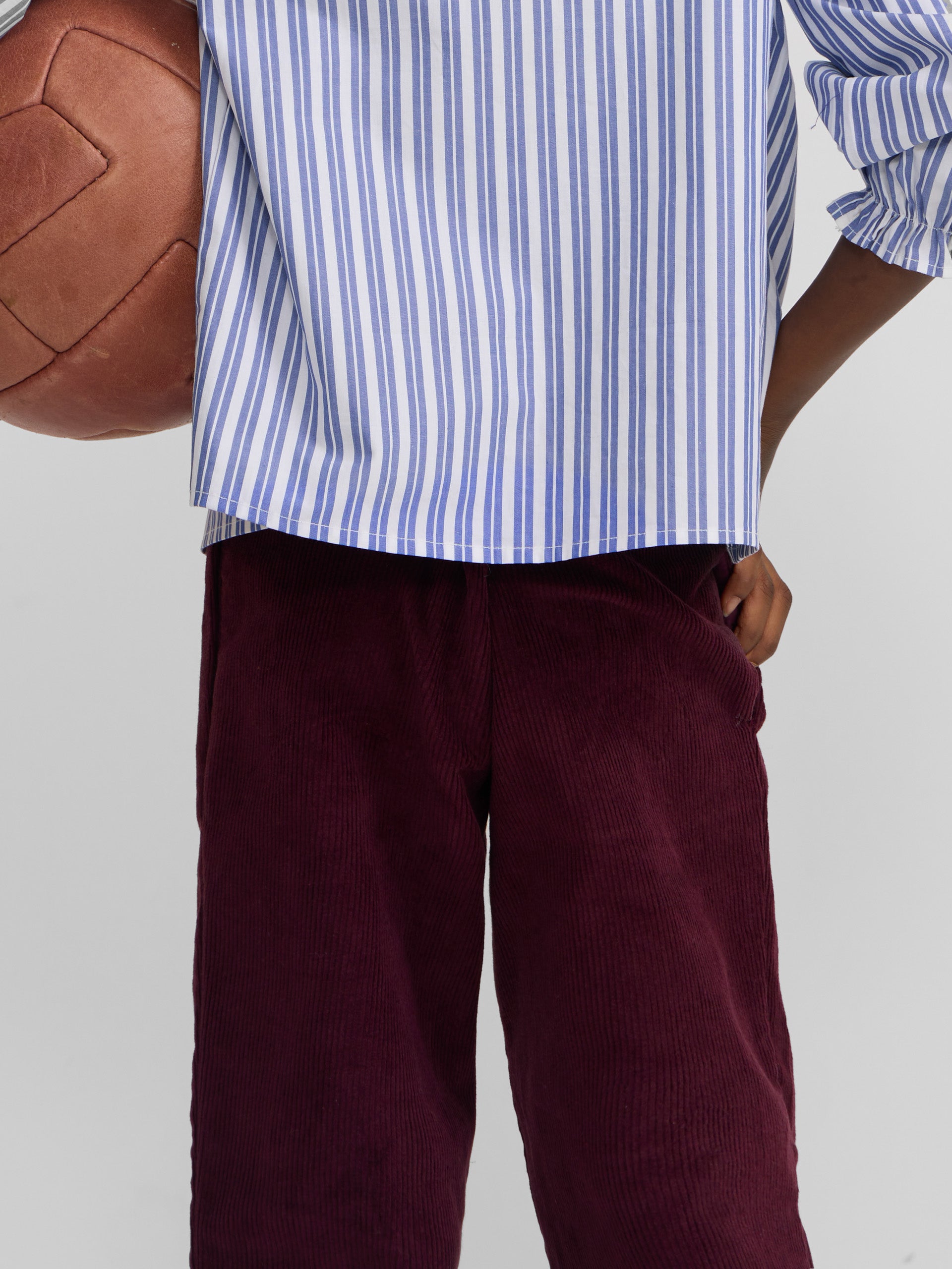 Pantalon fille en velours côtelé bordeaux