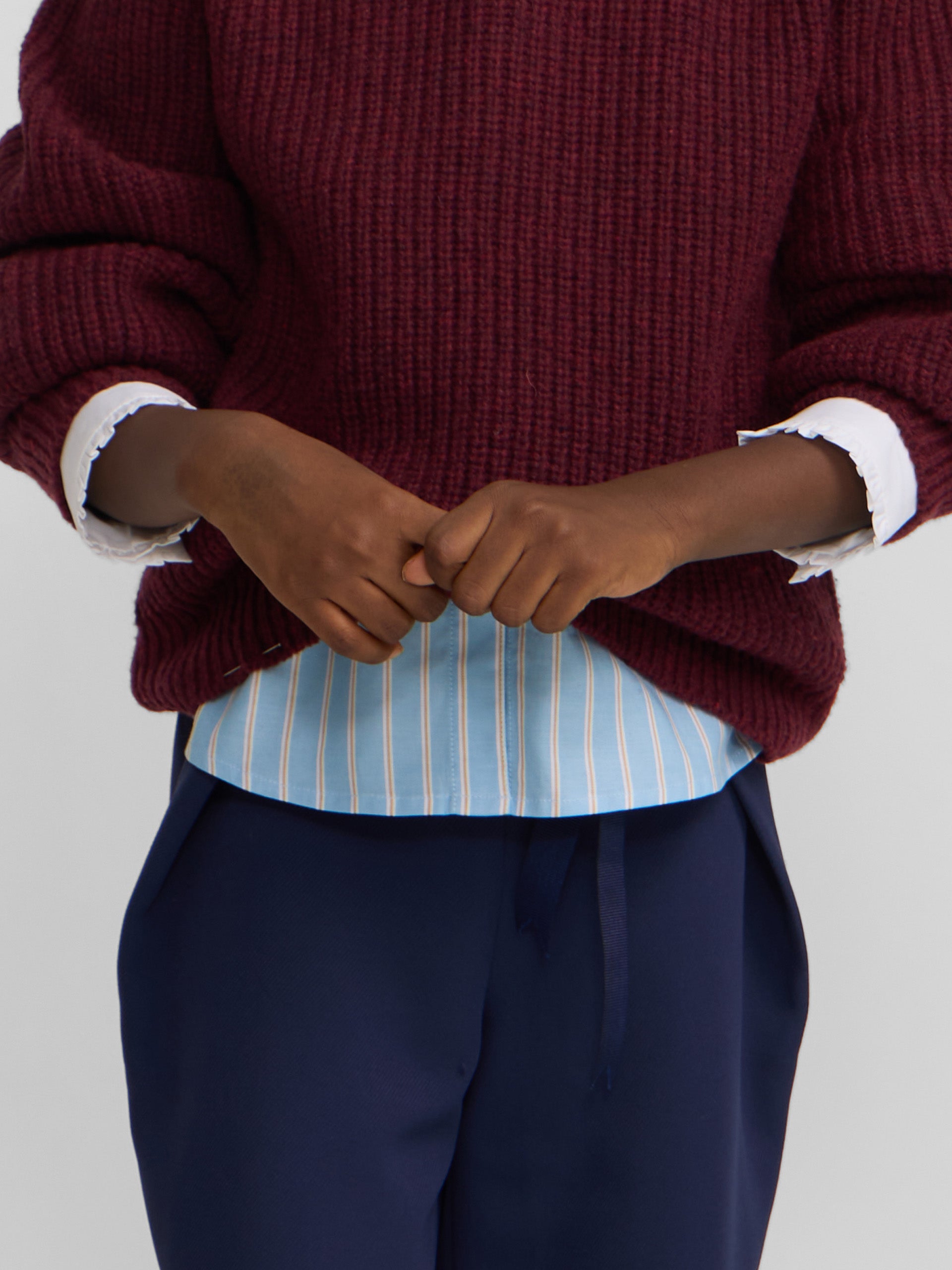 Girl's navy blue bow pants