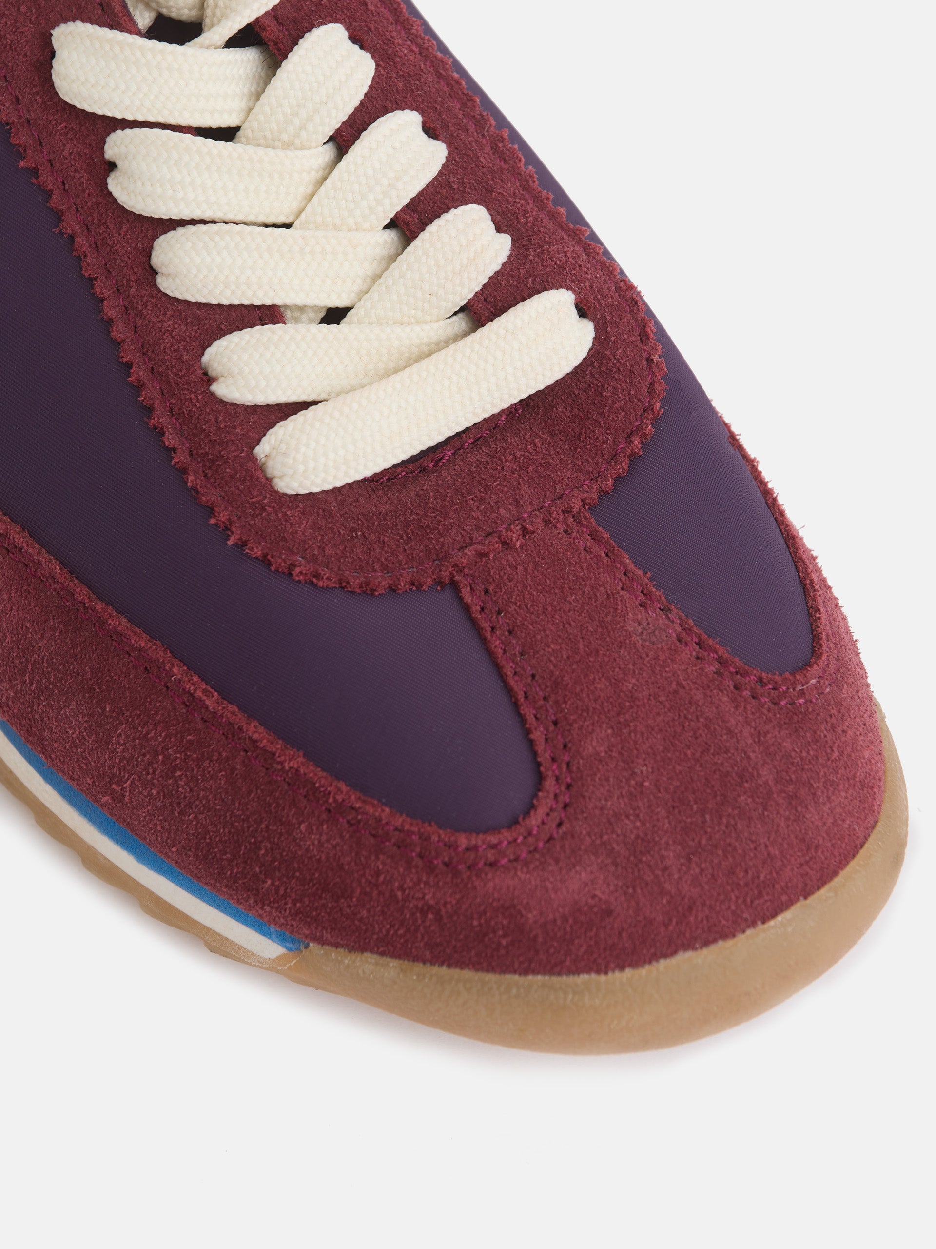 Burgundy racket girl running shoe