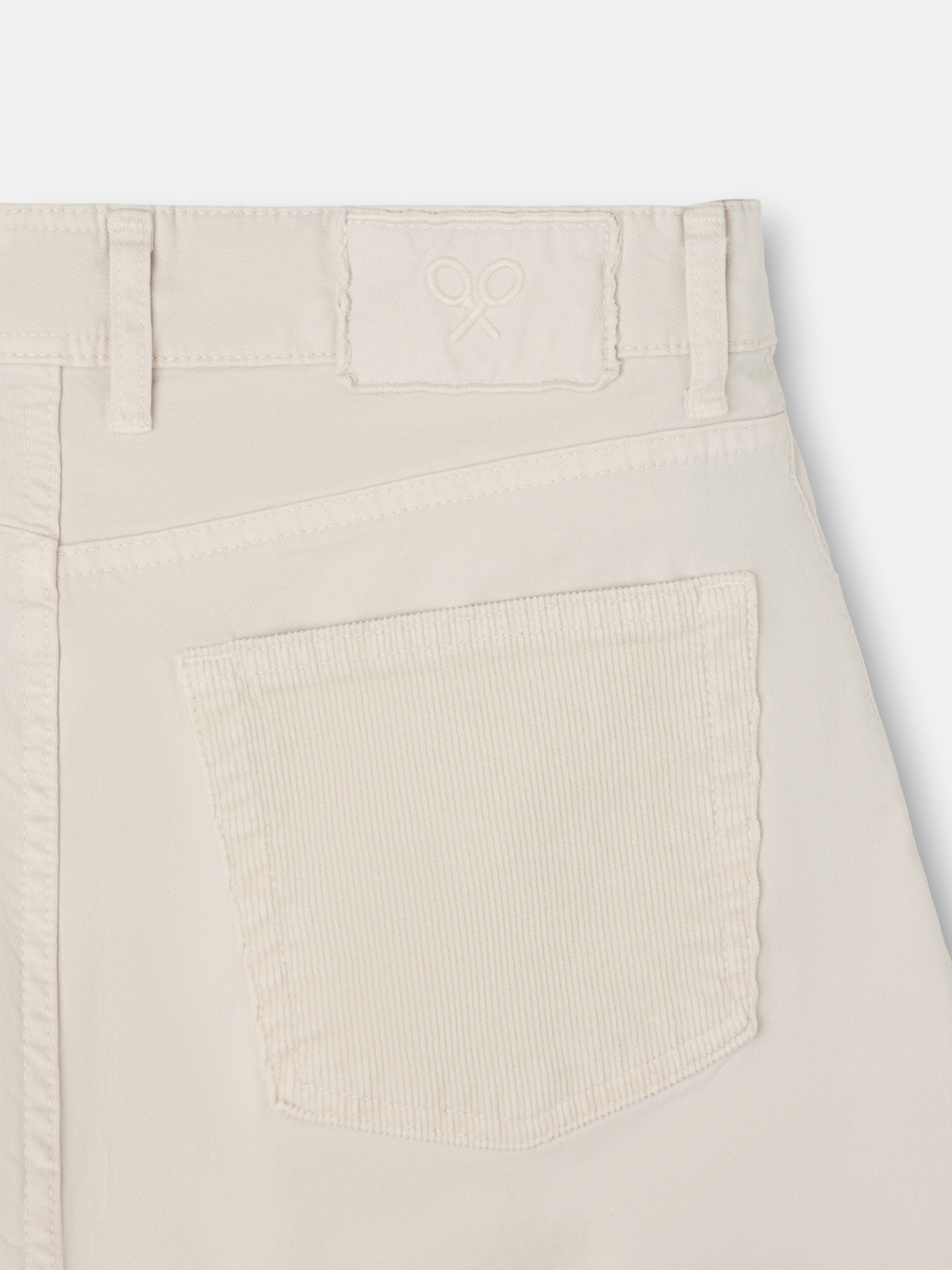 Pantalon cinco bolsillos pana beige claro