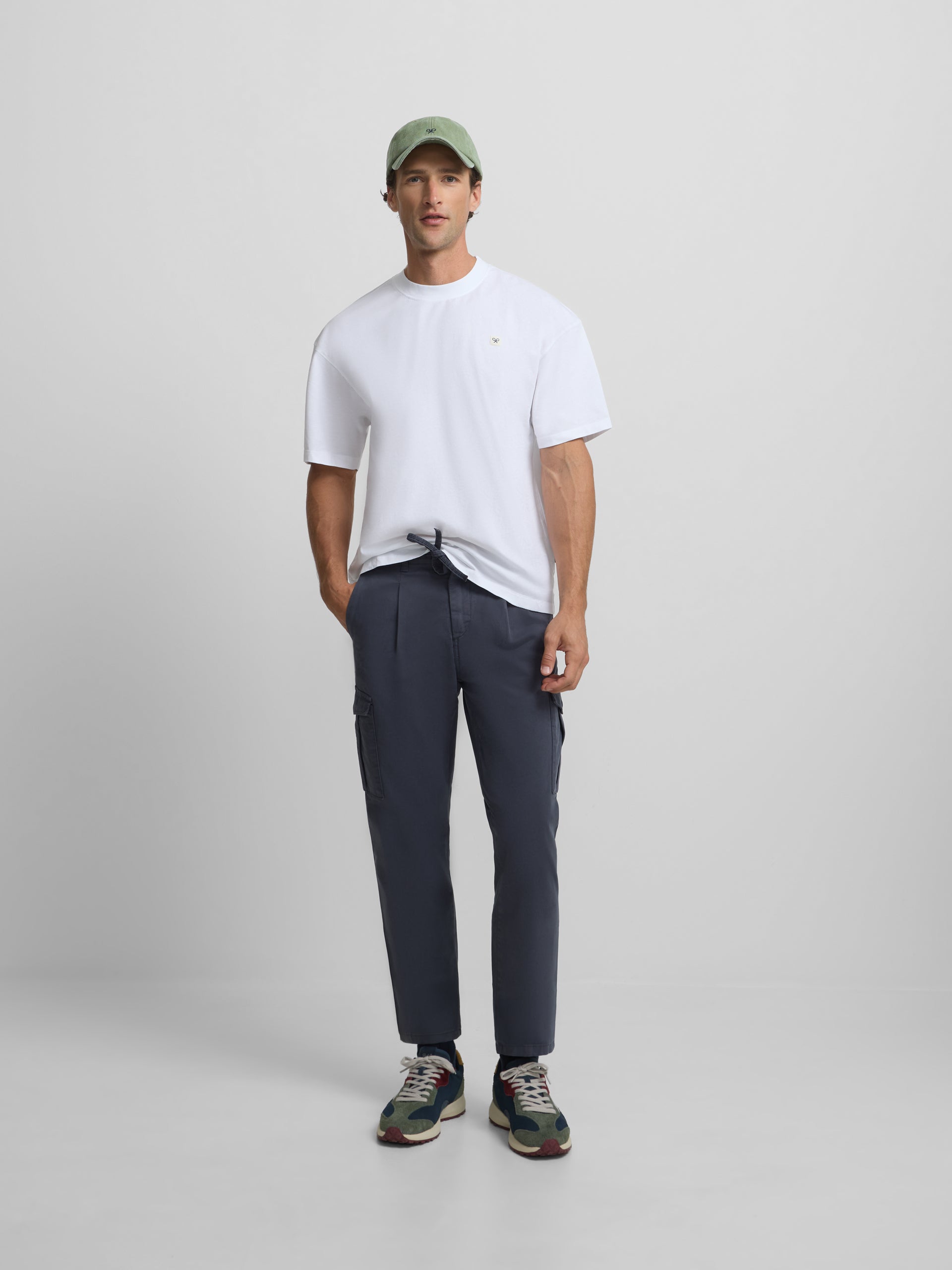 Pantalon jogger cargo pinza azul marino