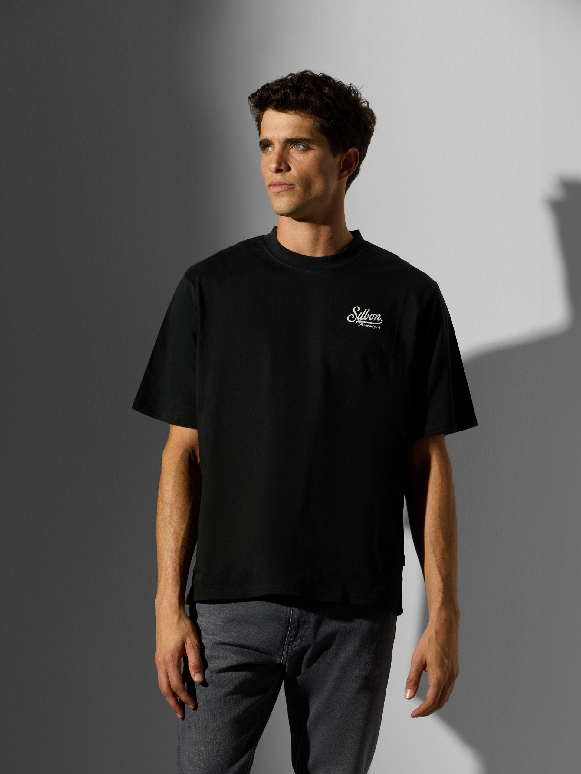 Camiseta dark special fit silbon negra