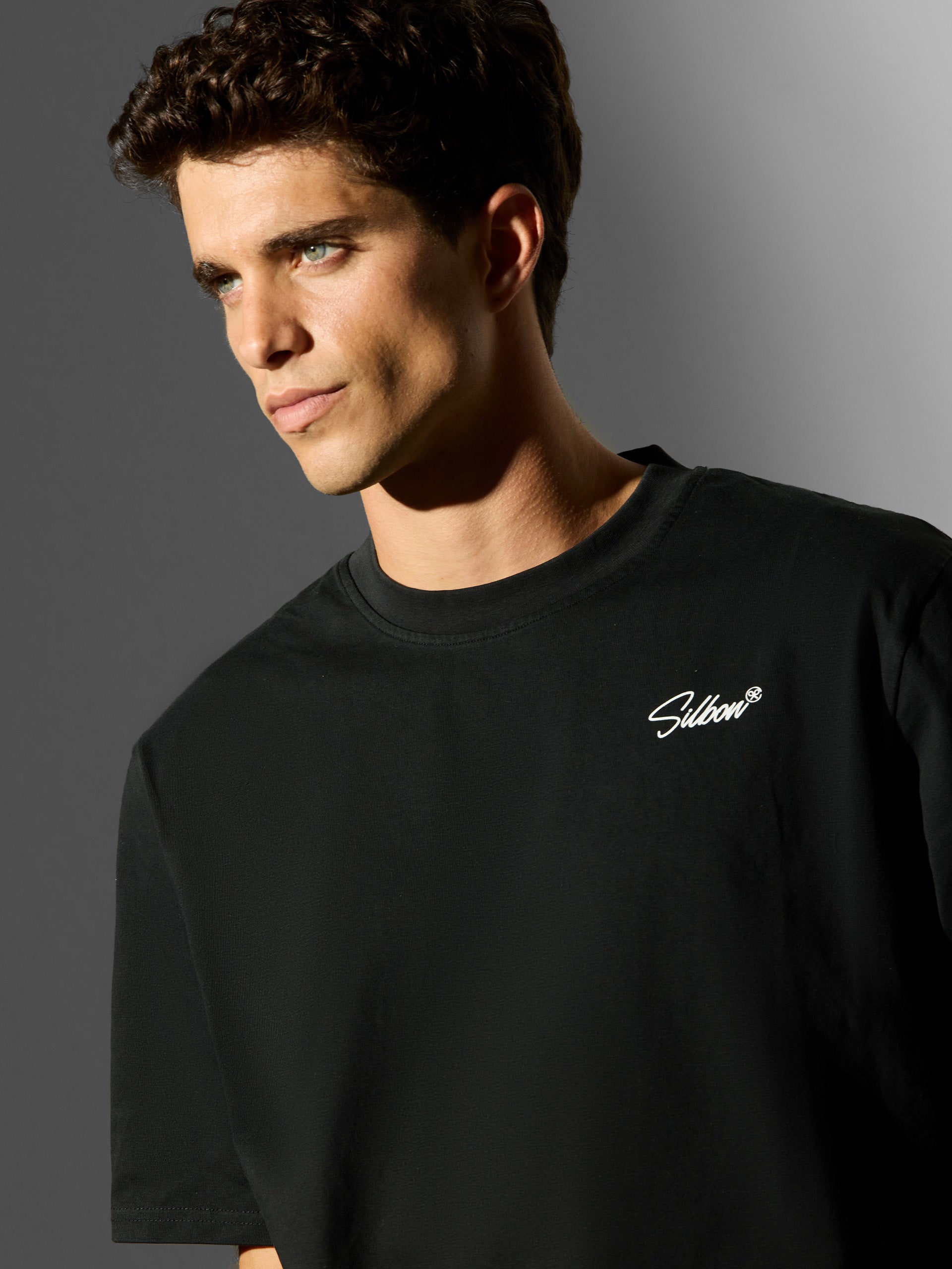 Camiseta dark special fit silbon clothing negra