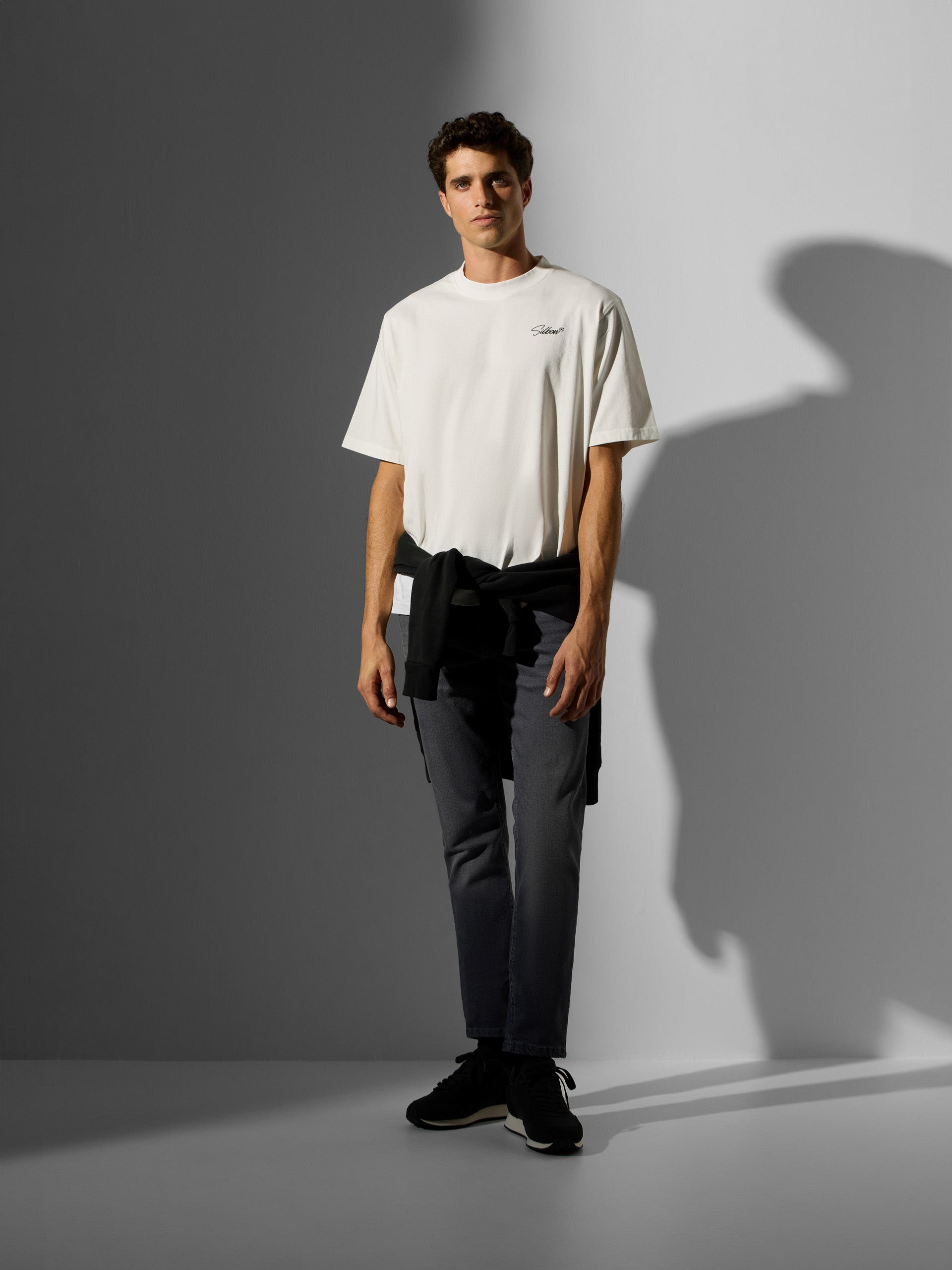 Camiseta dark special fit silbon clothing crema