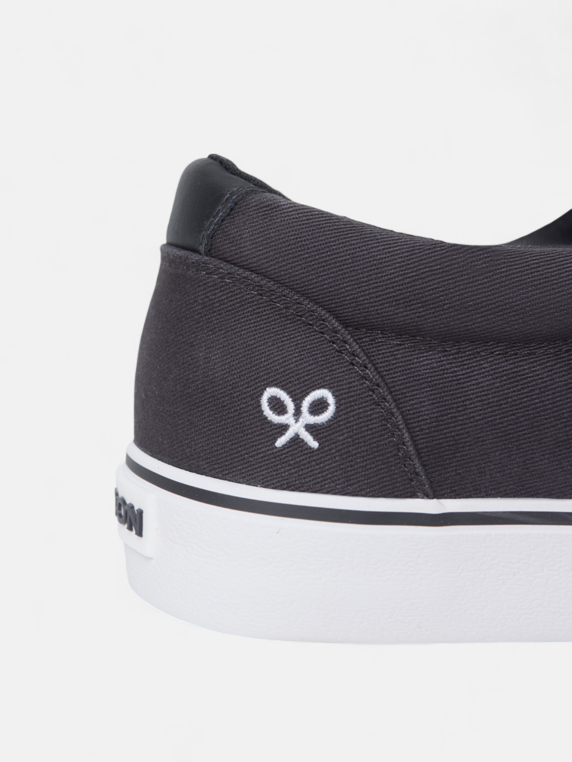 Zapatilla lona clasica dark negra