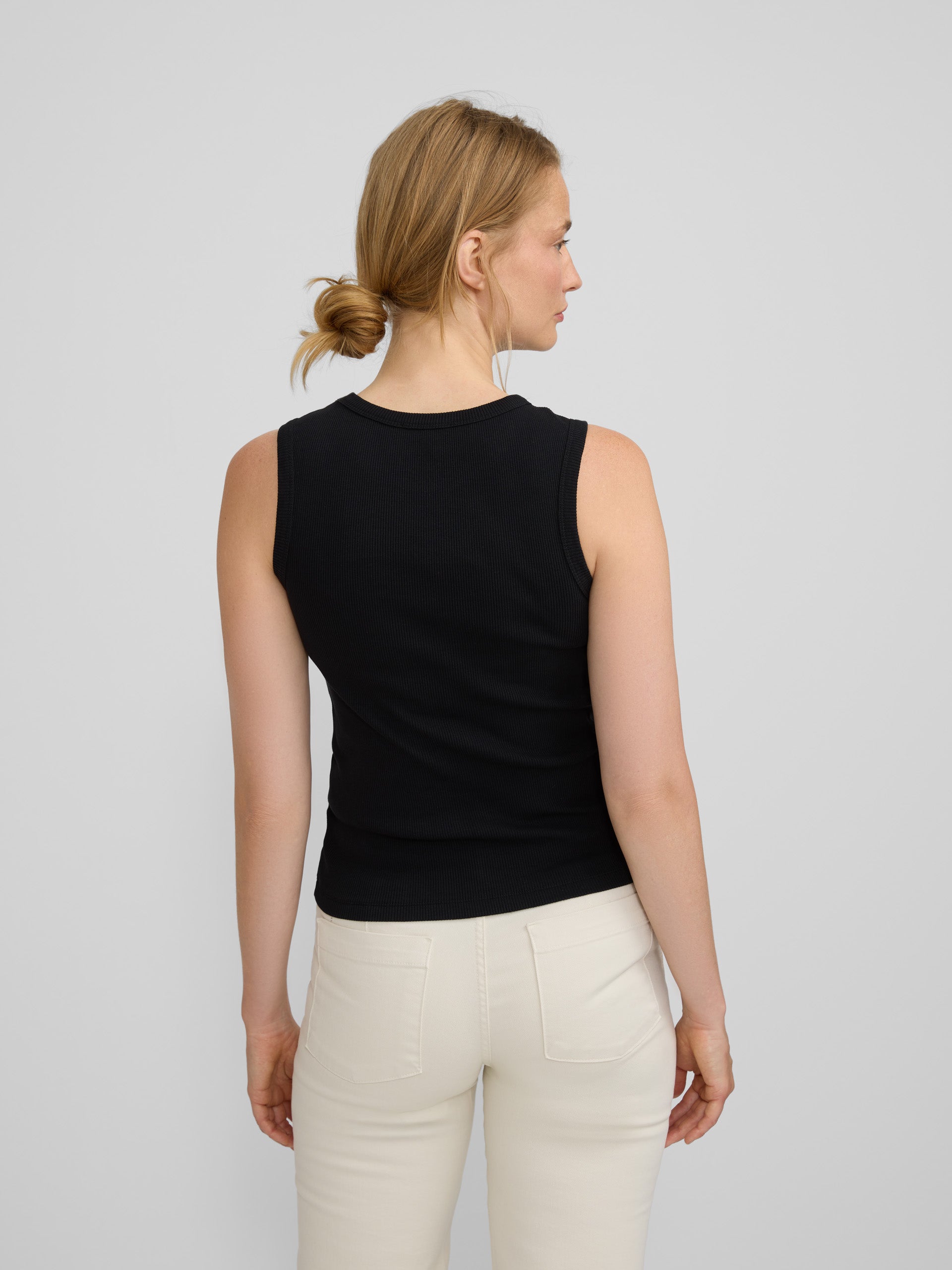 Women's black studded tank top T-shirt