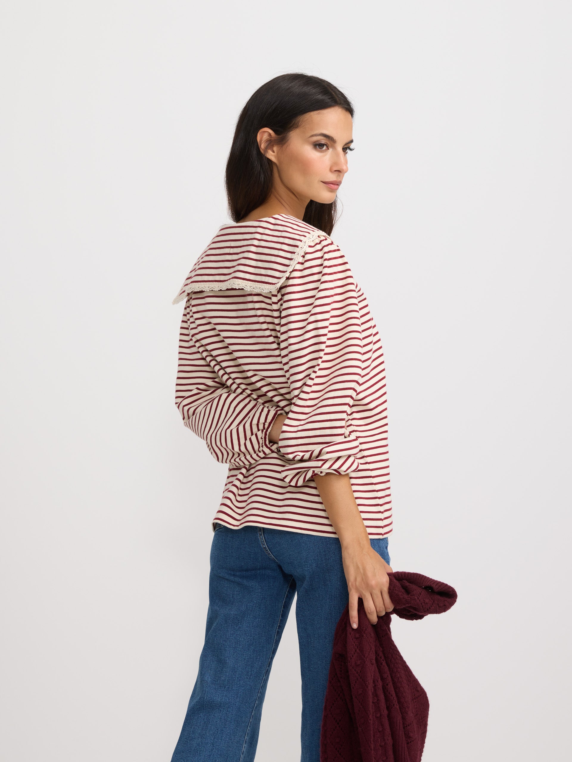 Women's maroon striped crew neck T-shirt