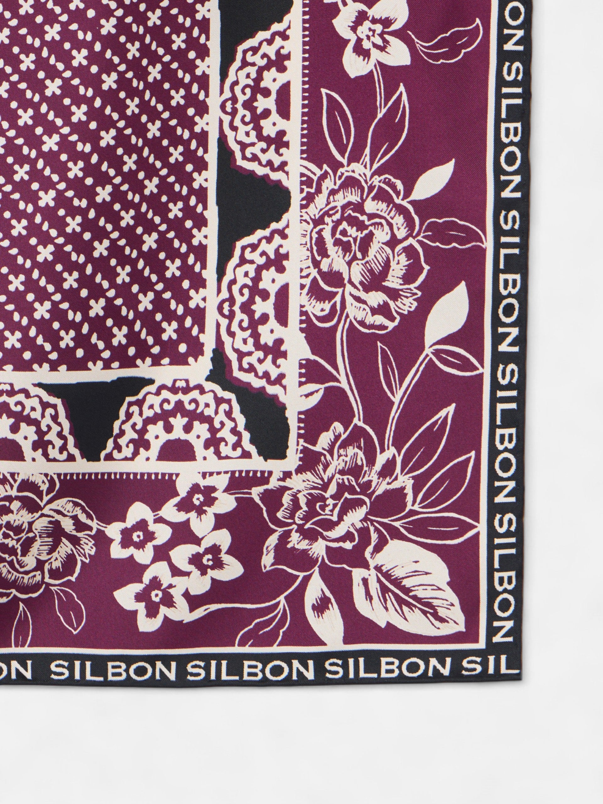 Écharpe imprimée bordeaux