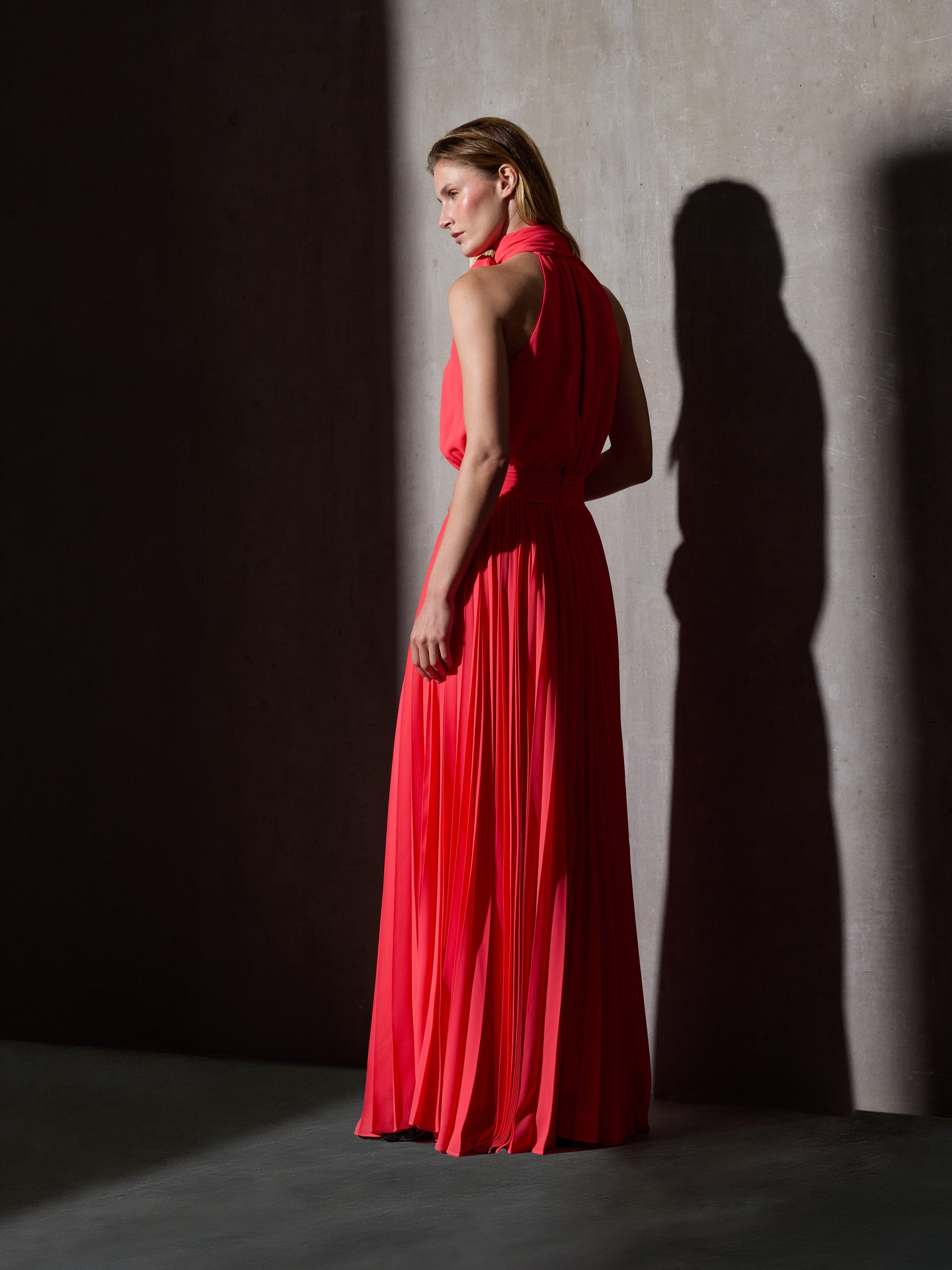 Robe plissée CaprileXSilbon avec nœud corail