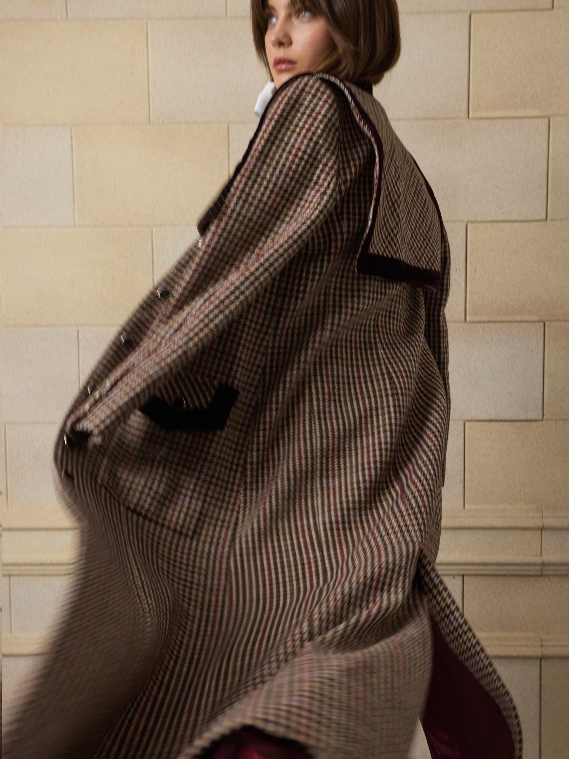 Abrigo unique largo pata de gallo burdeos