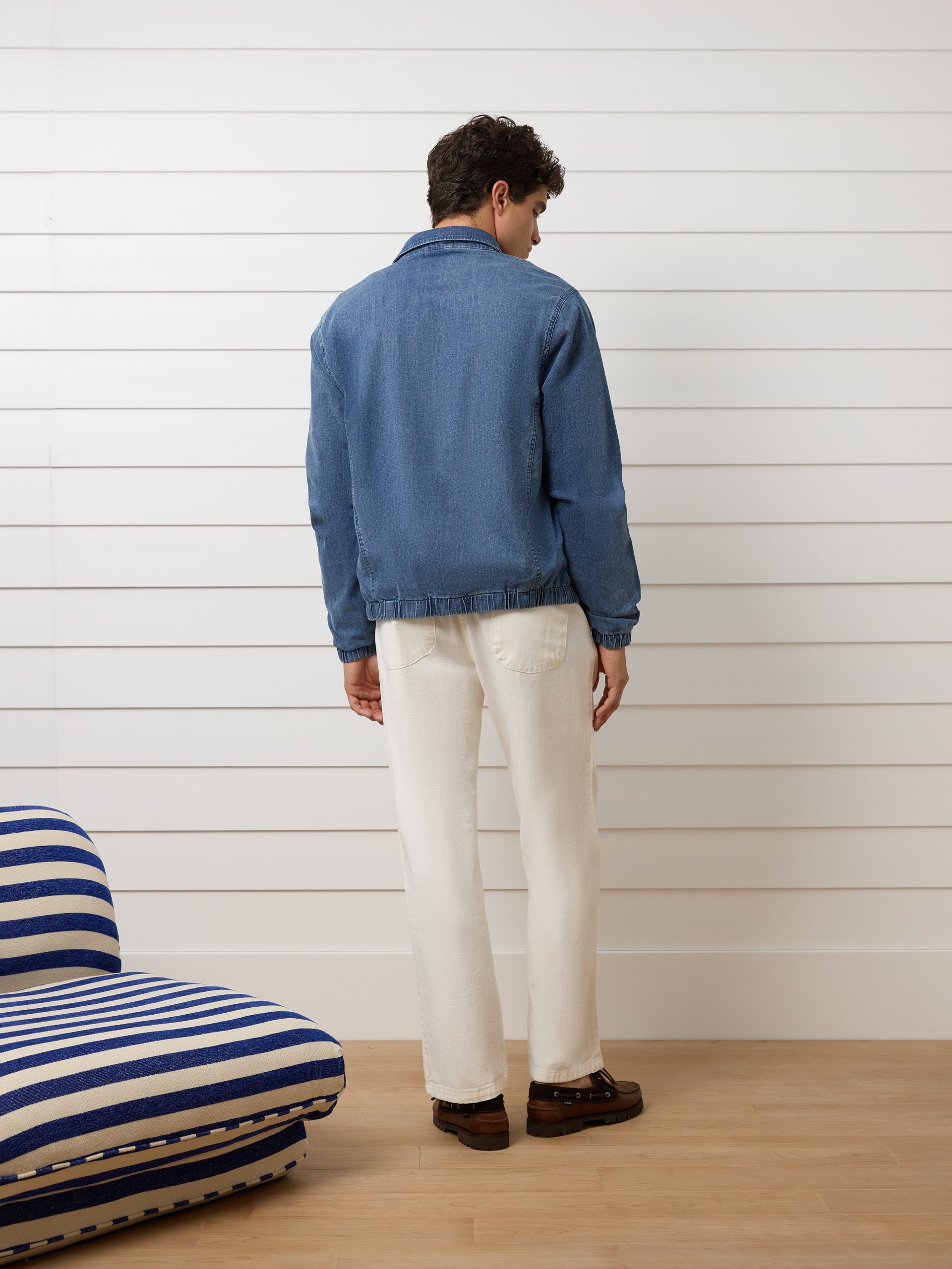 Bomber denim azul desgastada