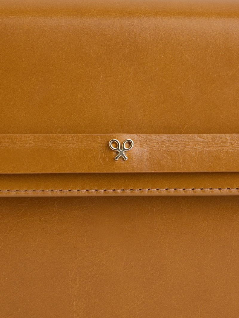 Bolsa de aba em pele camel