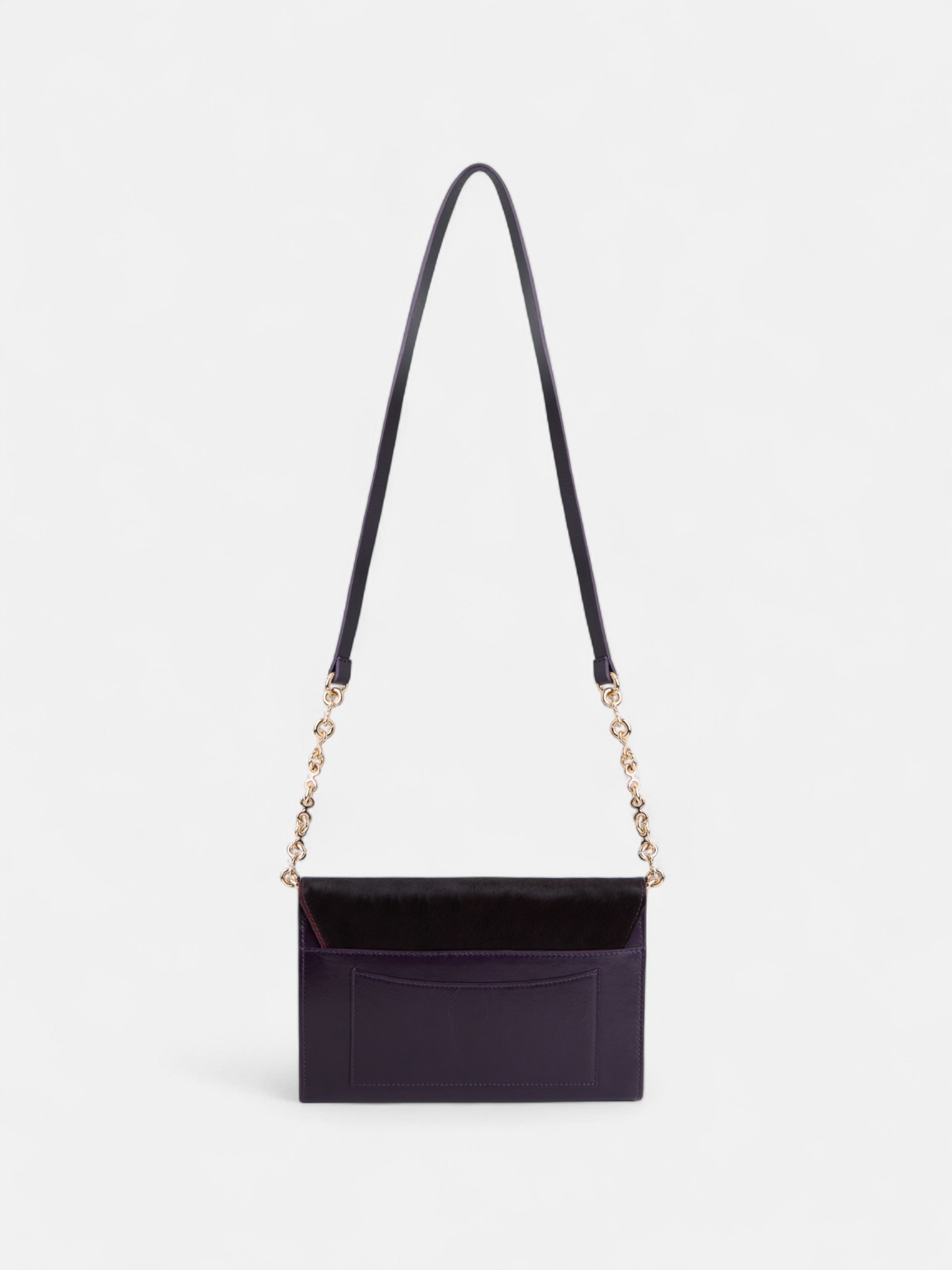 Bolso solapa piel morado