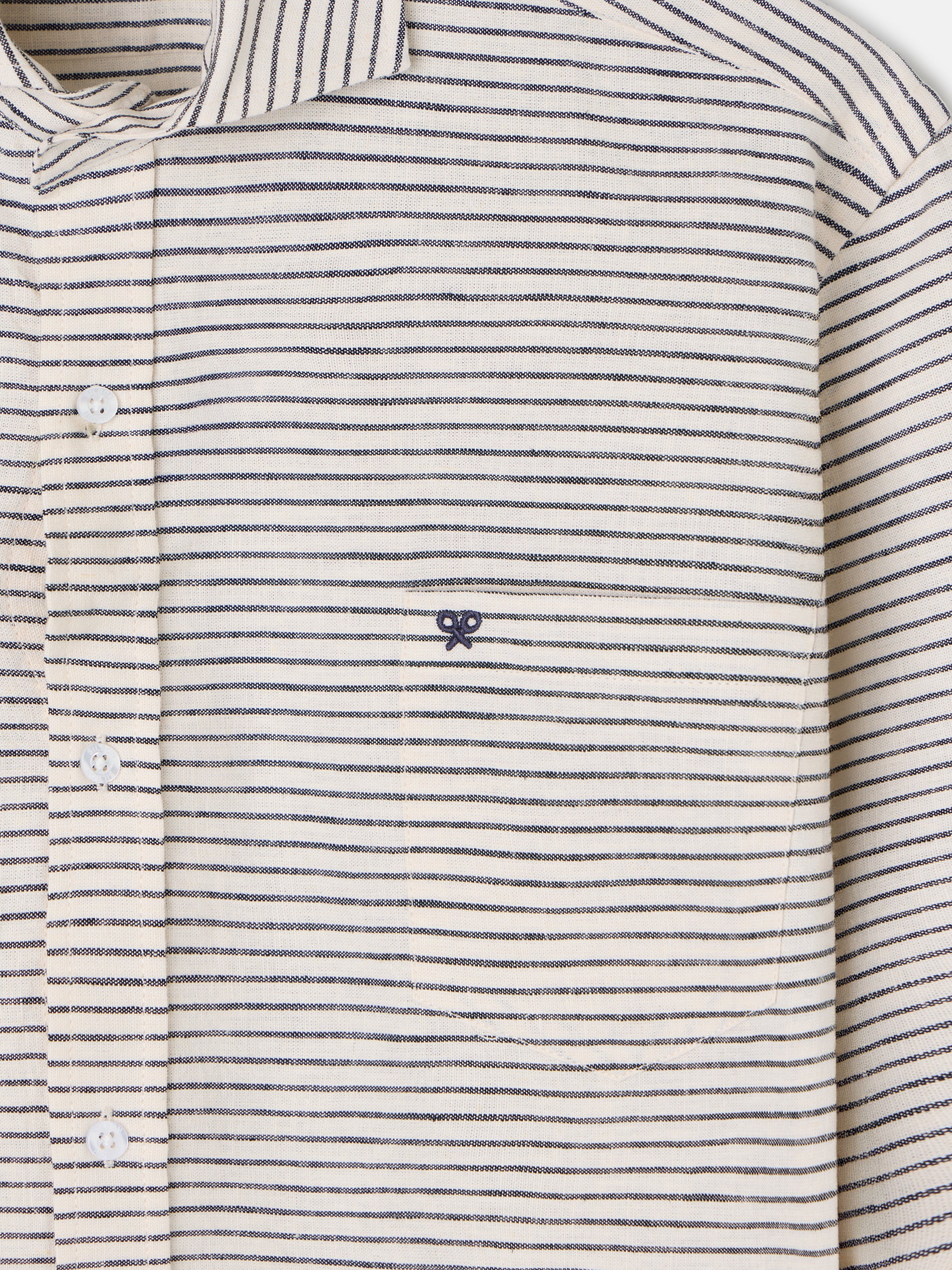 Camisa sport bolsillo raya horizontal azul marino