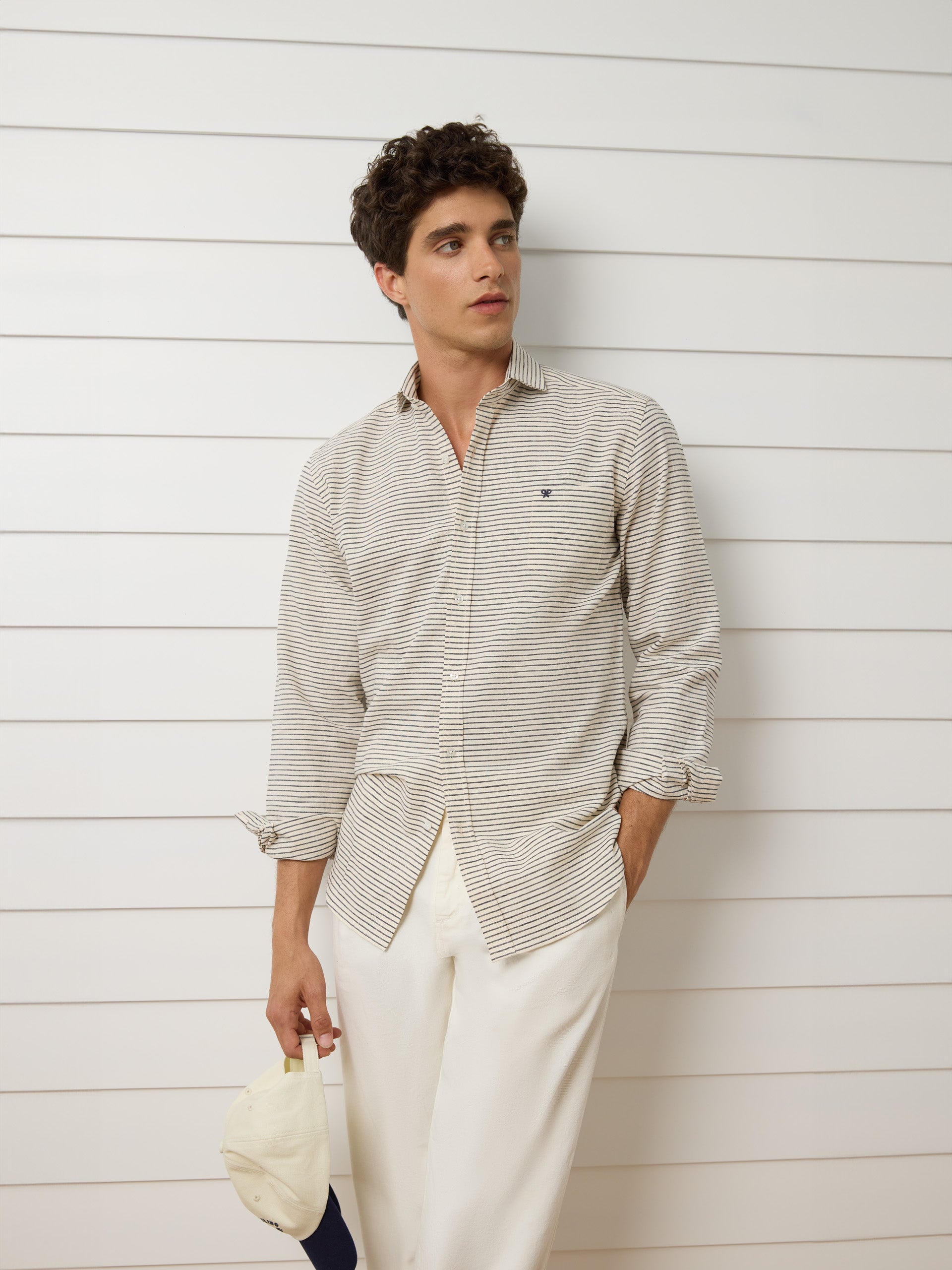 Camisa sport bolsillo raya horizontal azul marino