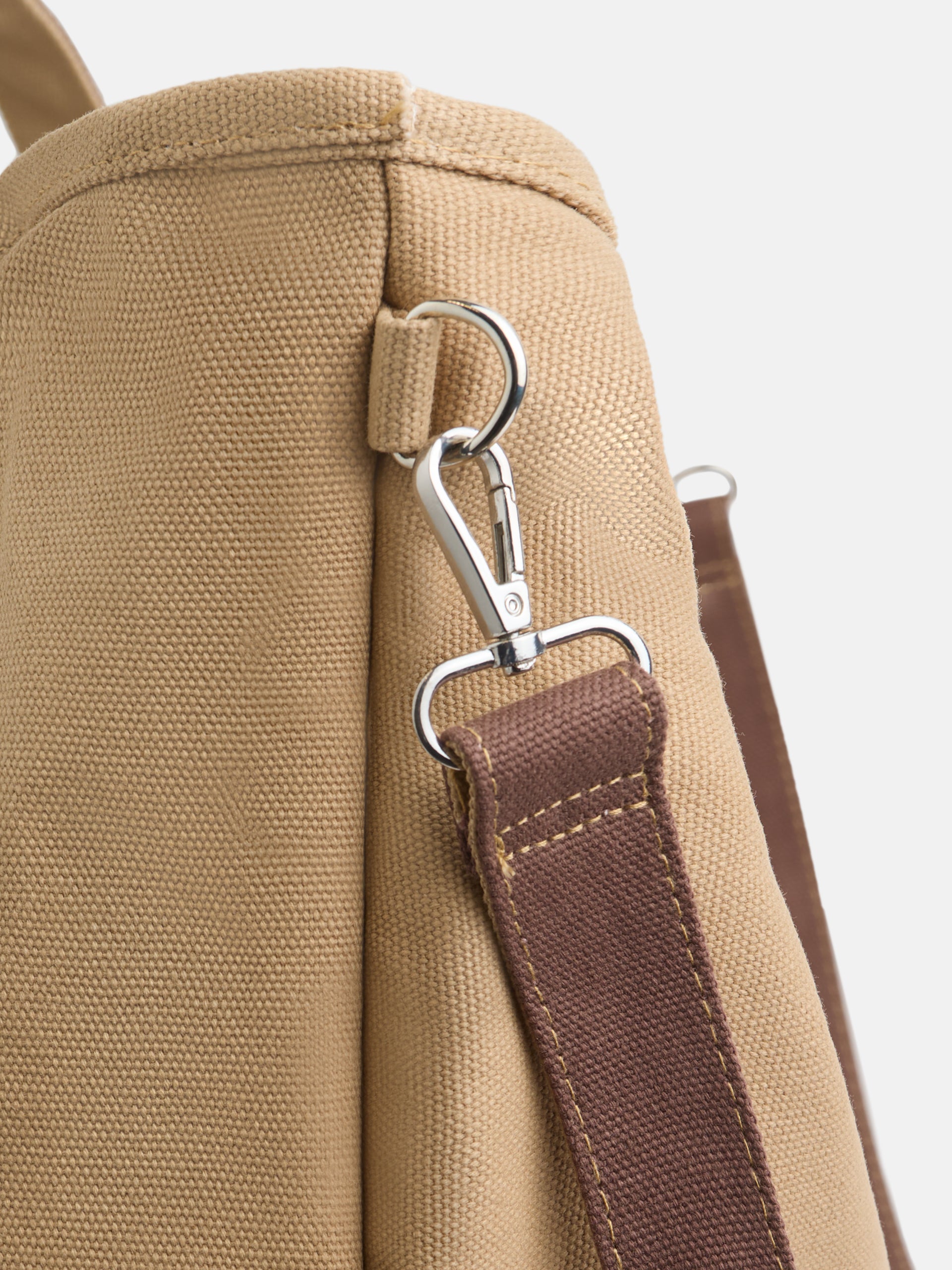 Classic two-tone camel tote bag