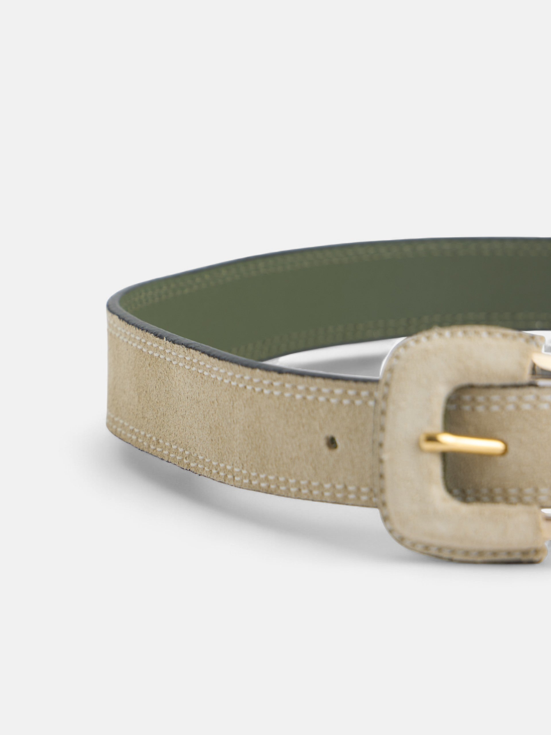 Leather belt with raw suede stitching