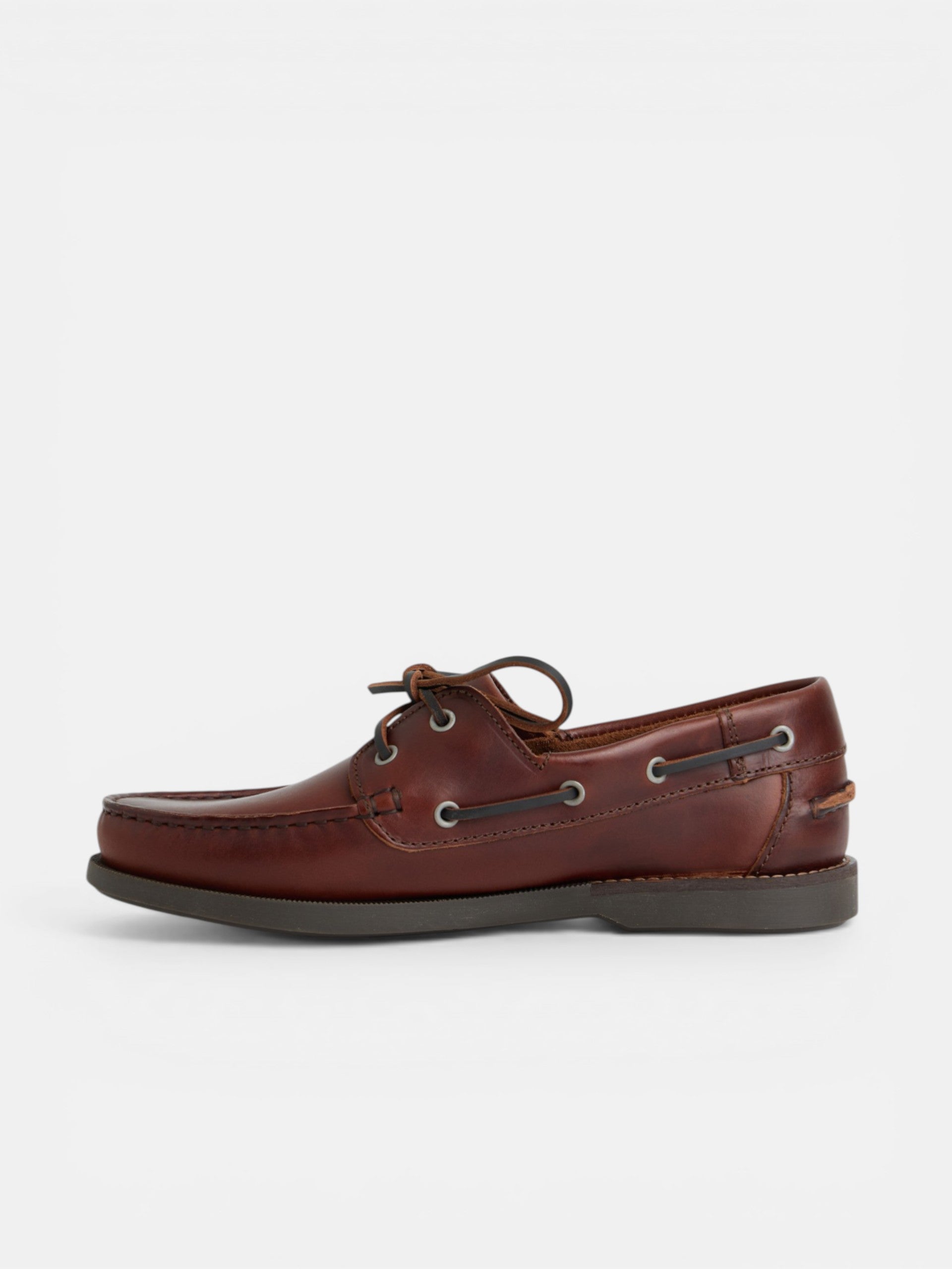 Light brown fine leather boat shoe