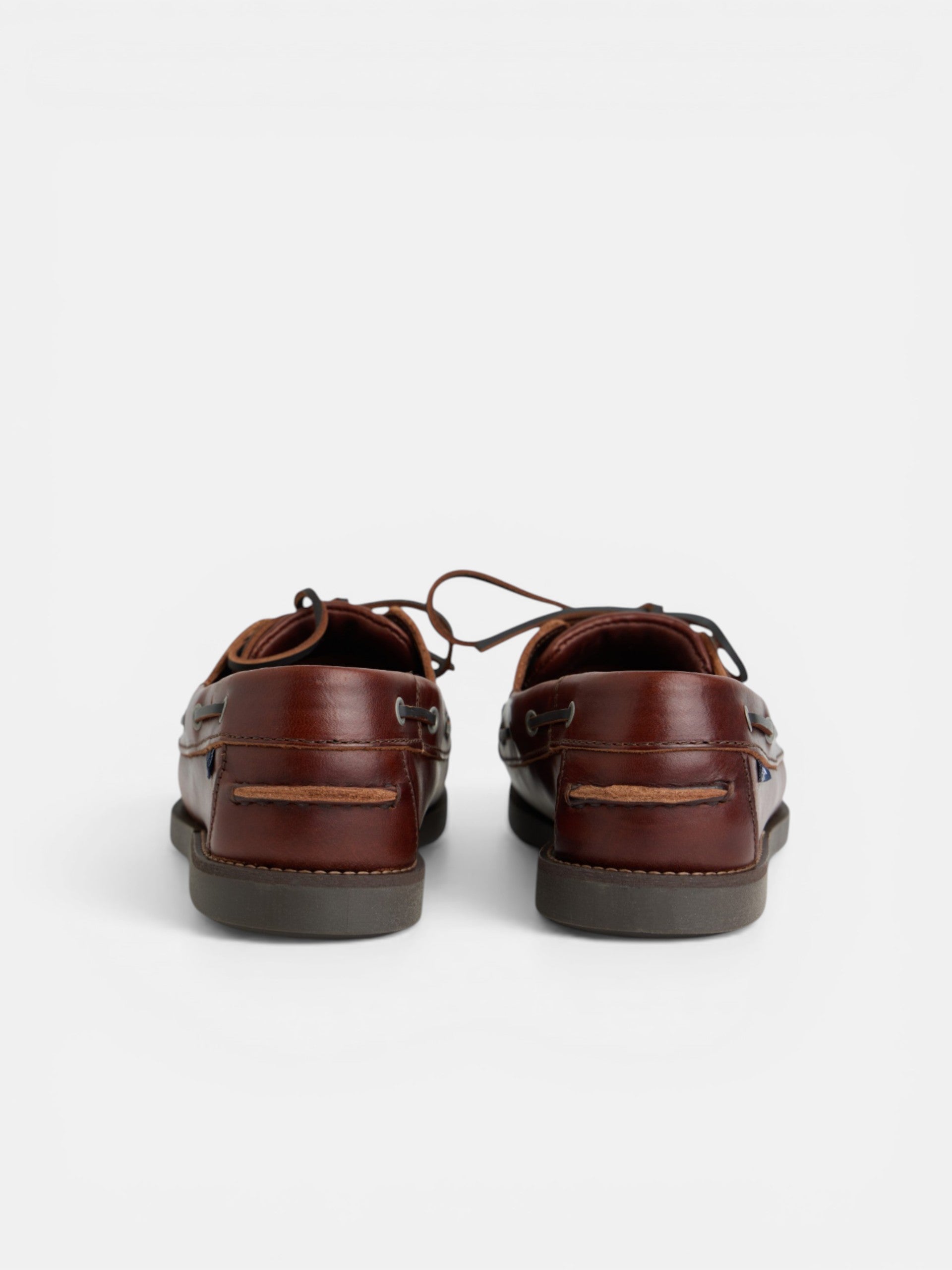 Light brown fine leather boat shoe