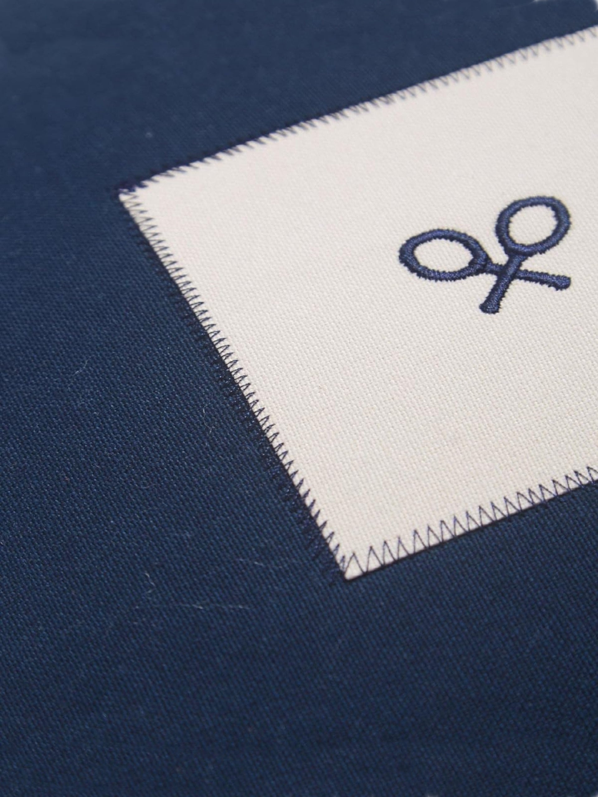 Cojín clasico azul marino