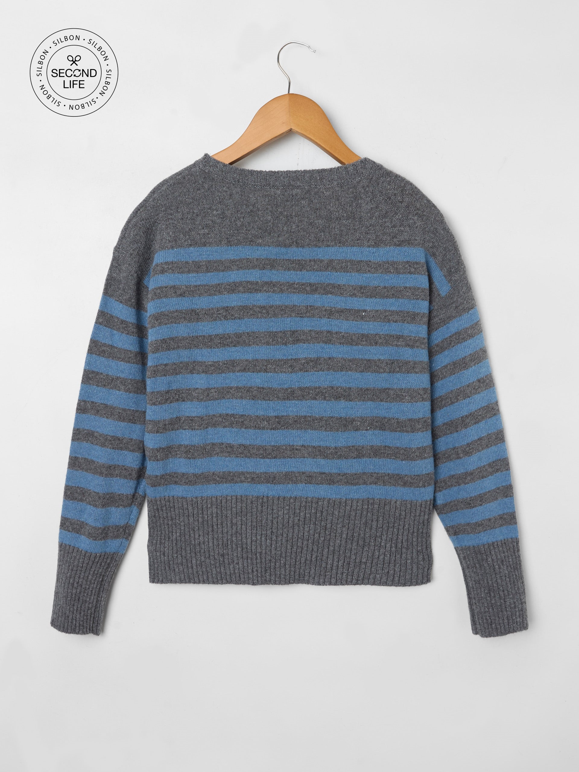 Jersey/cardigan woman second life