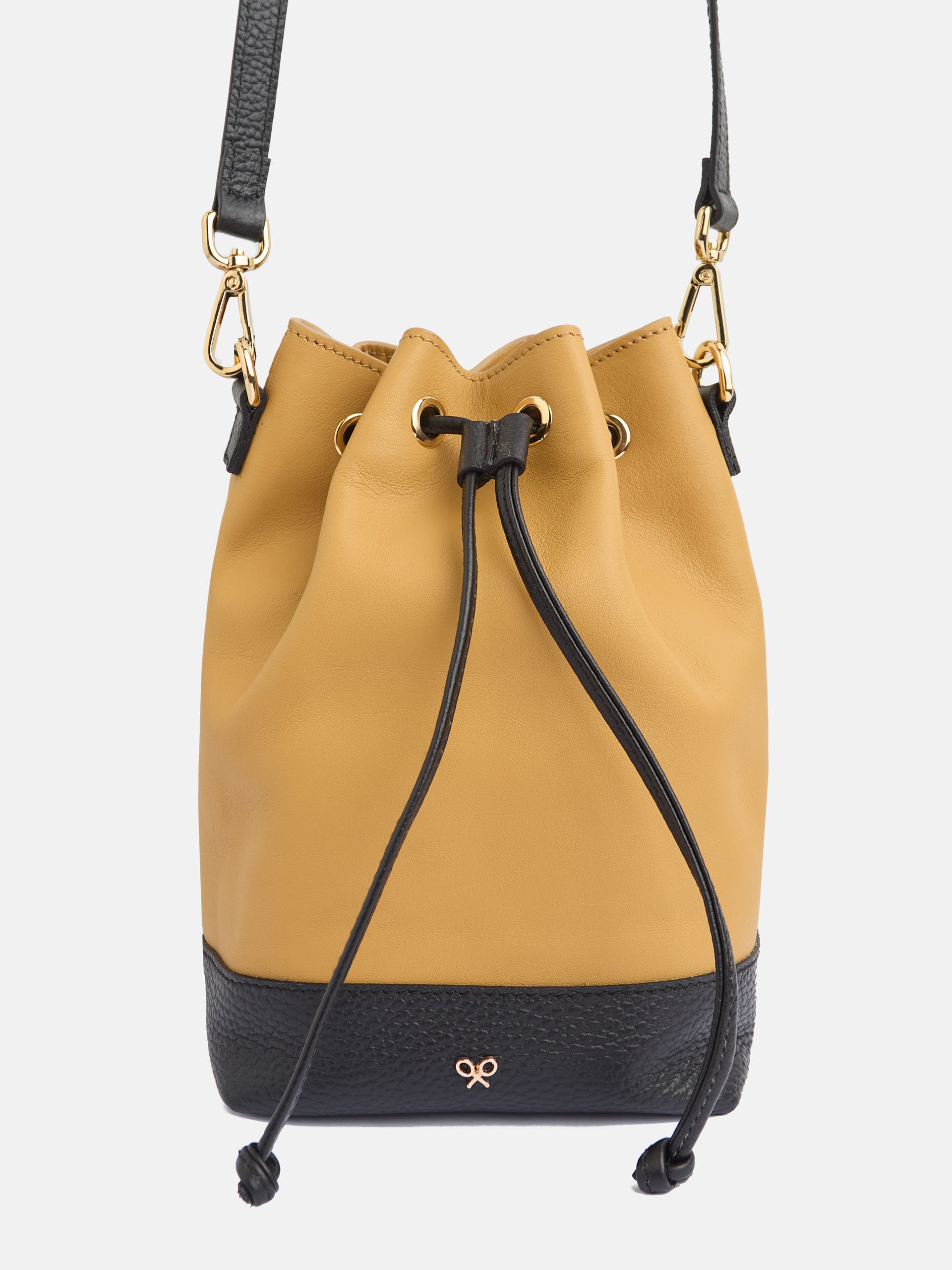 Bolso saco piel combinado camel y negro