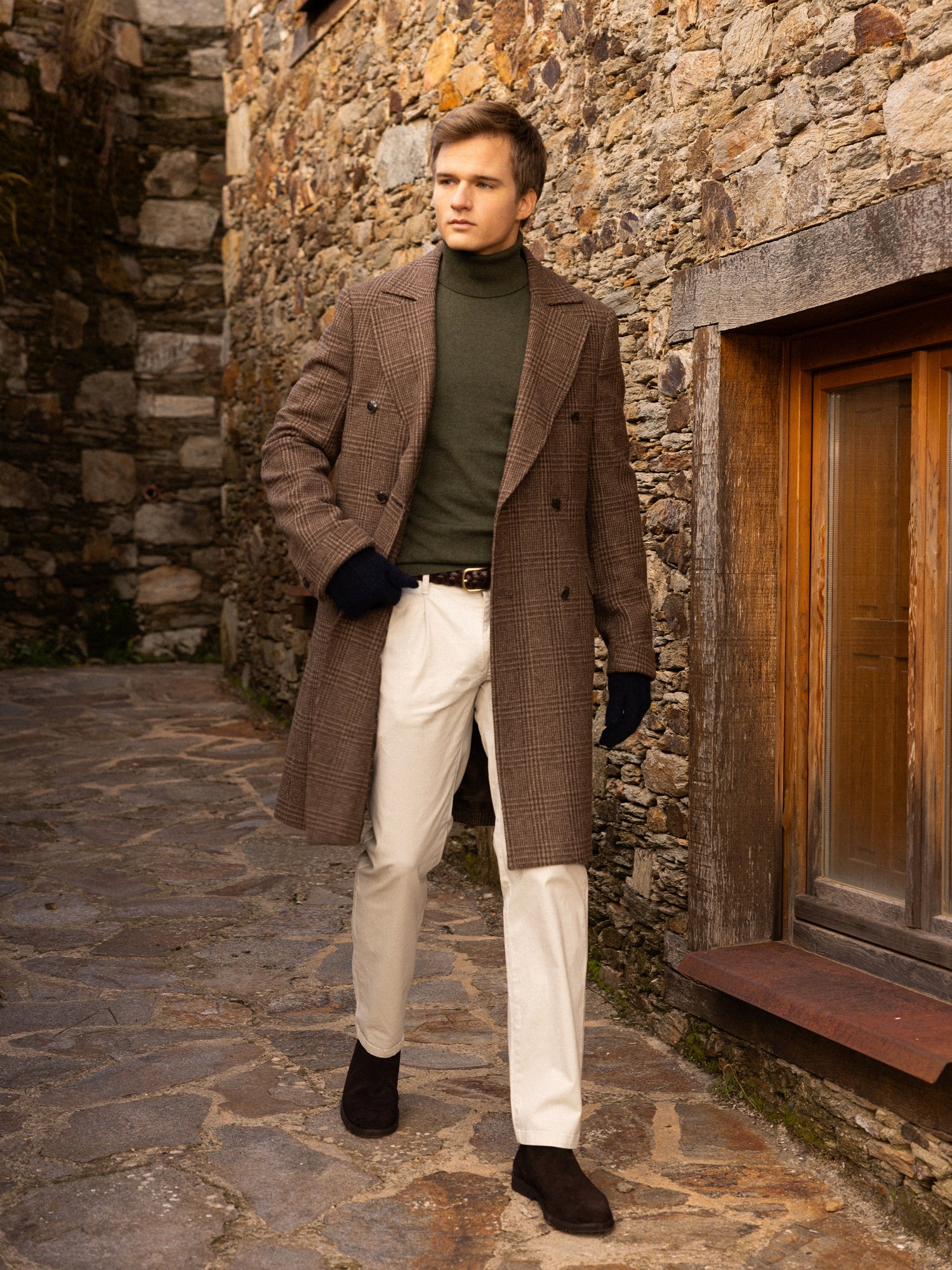 Pantalon chino casual pinzas piedra