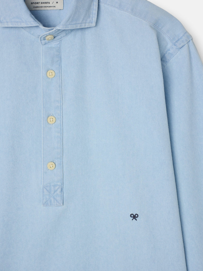 Polo sport en denim bleu clair