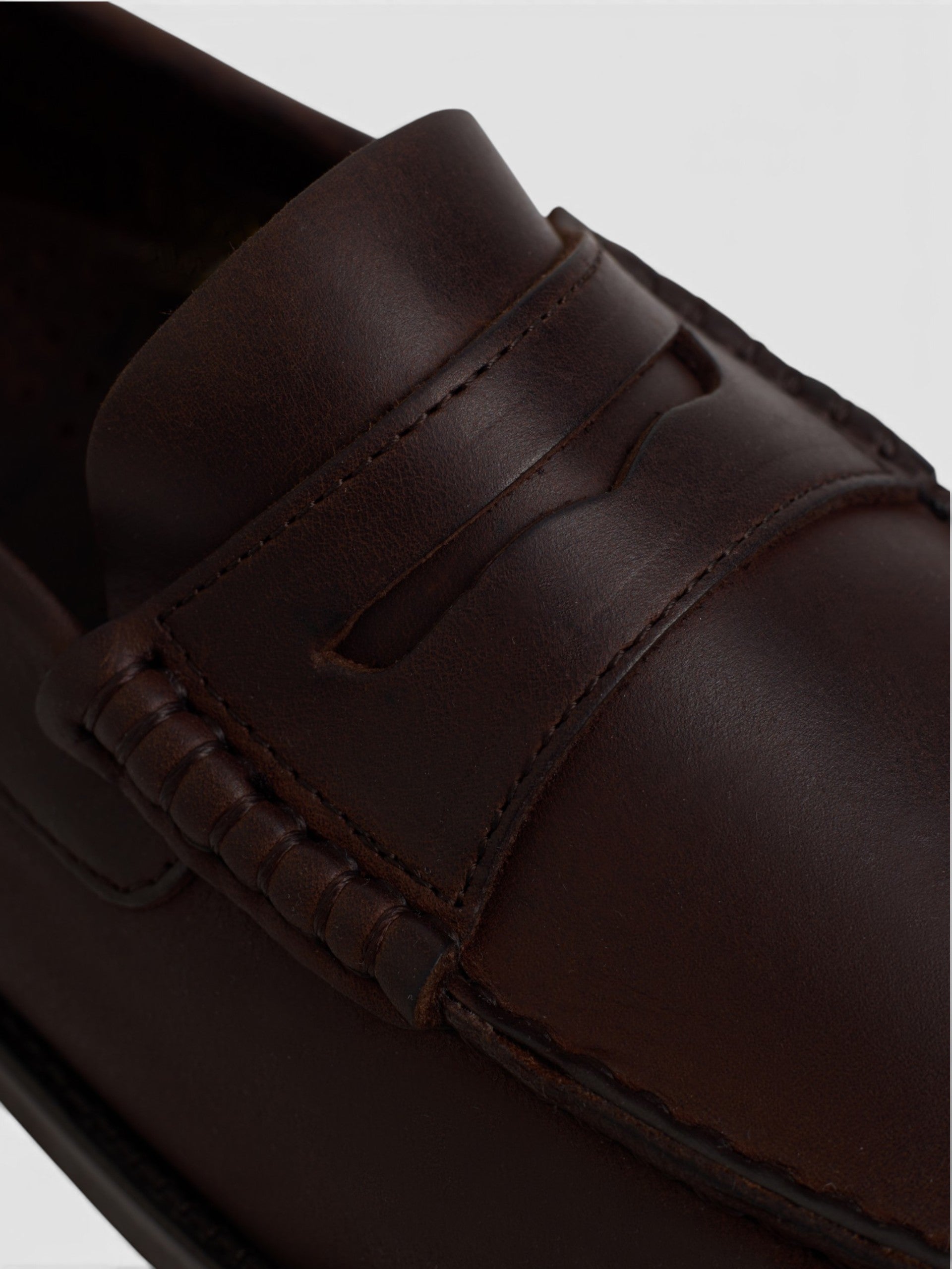 Zapato mocasin piel marron