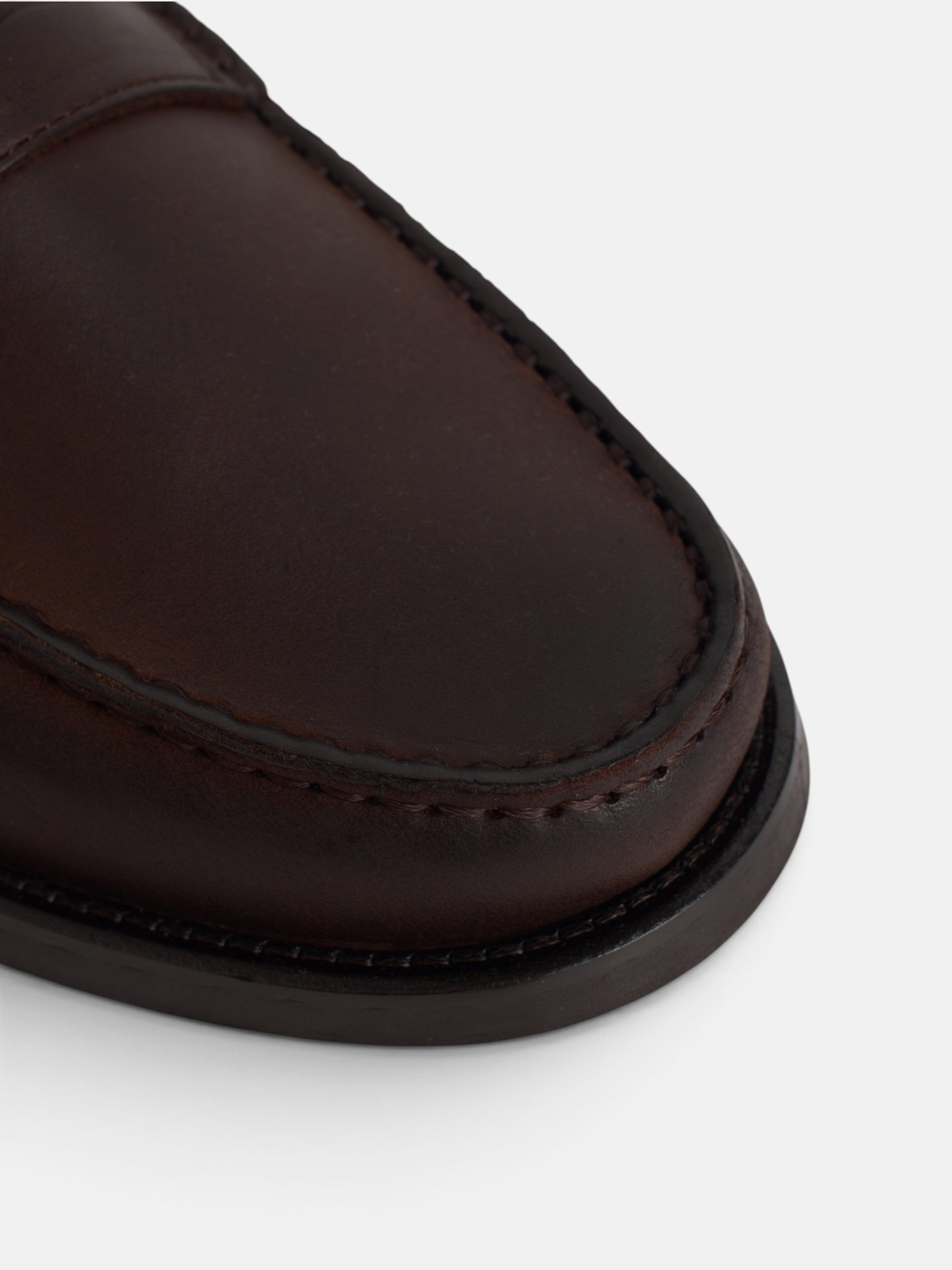 Zapato mocasin piel marron
