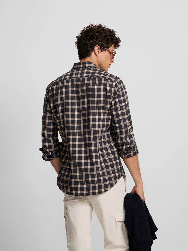 Chemise sport chaude à carreaux tartan marron