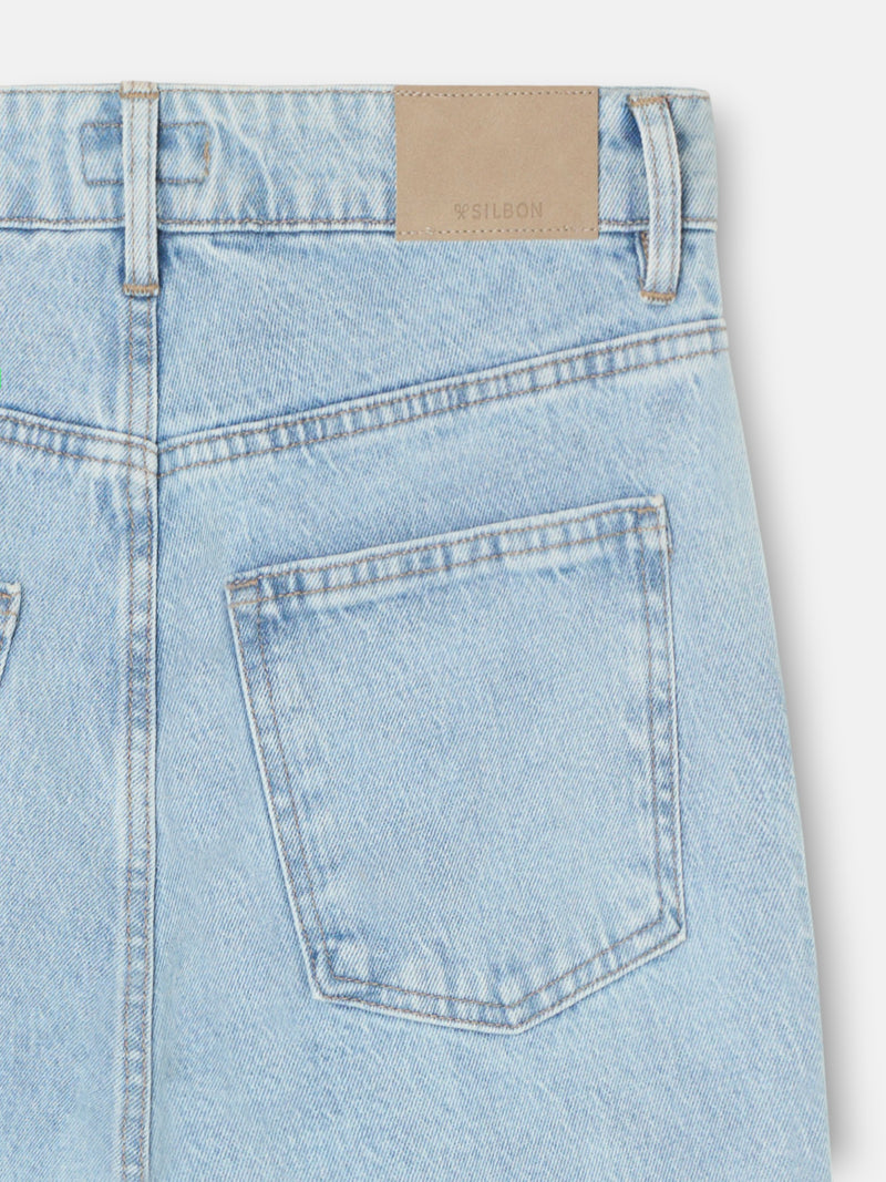 Pantalon jeans style azul claro