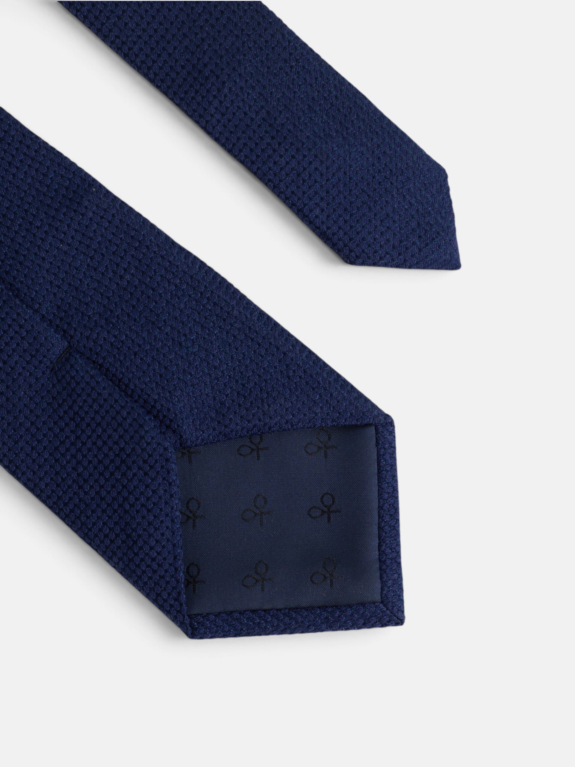 Corbata estructura azul marino