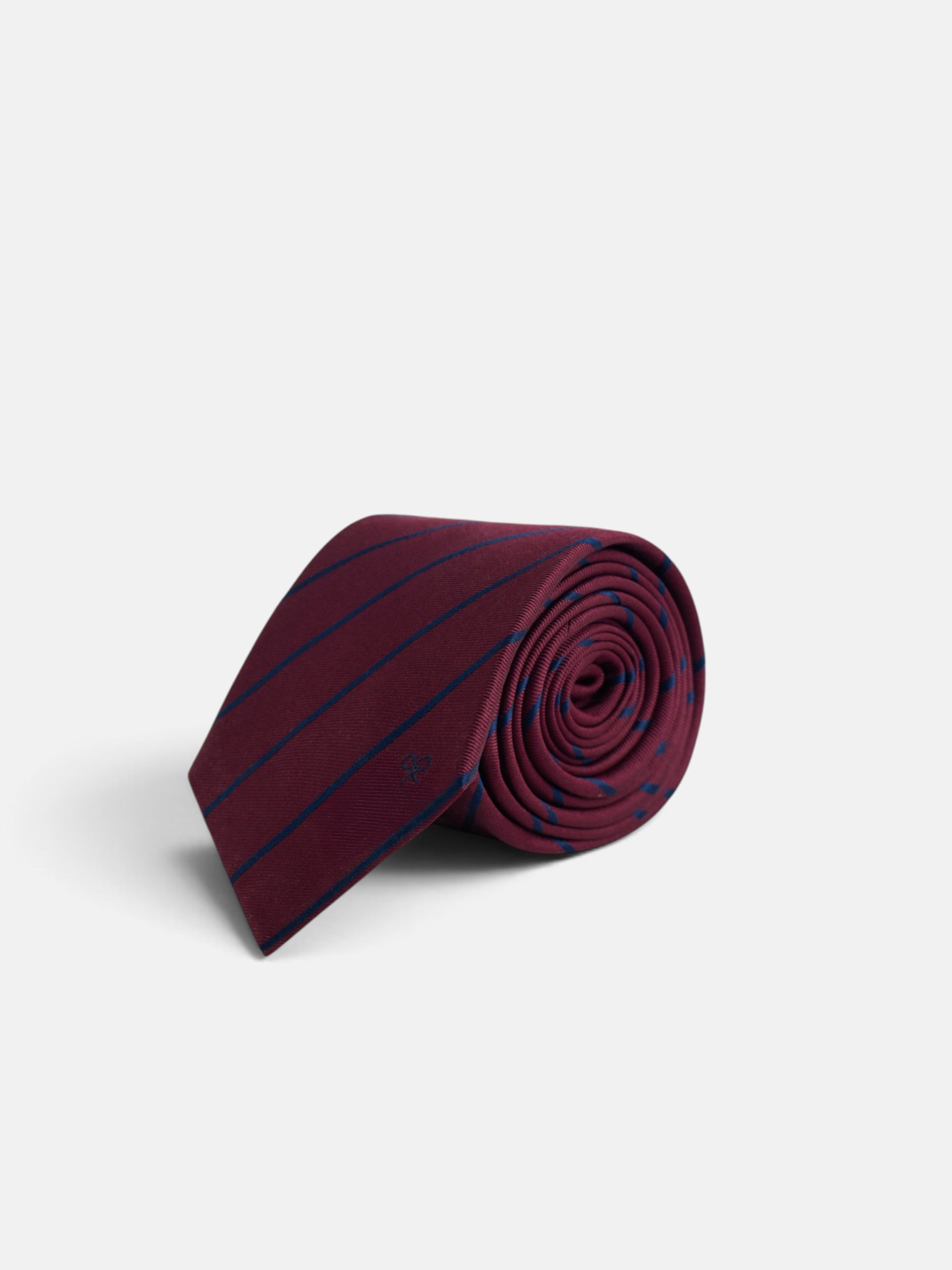 Corbata raya media burdeos
