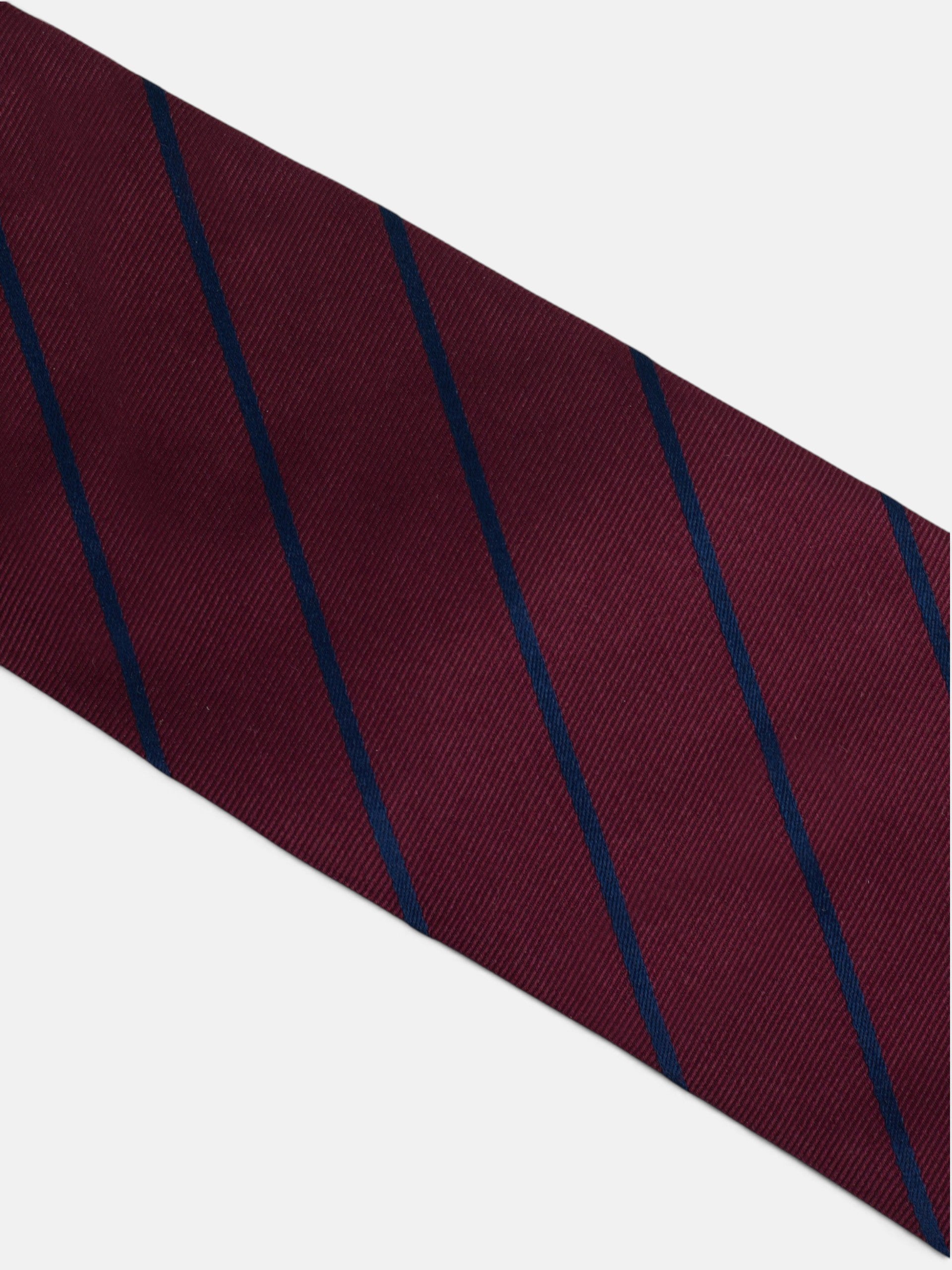Corbata raya media burdeos