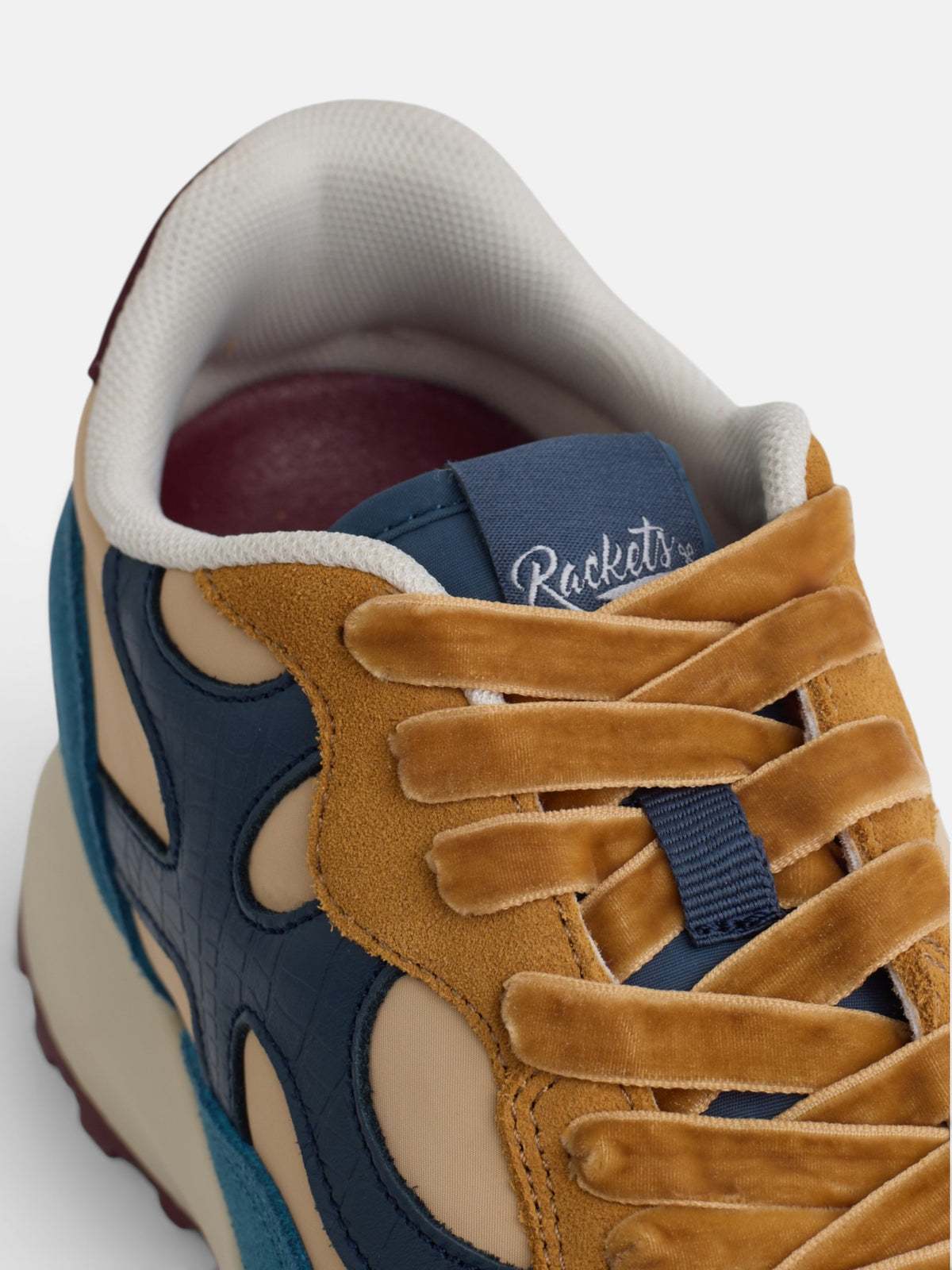 RACKETS09 camel and blue sneaker