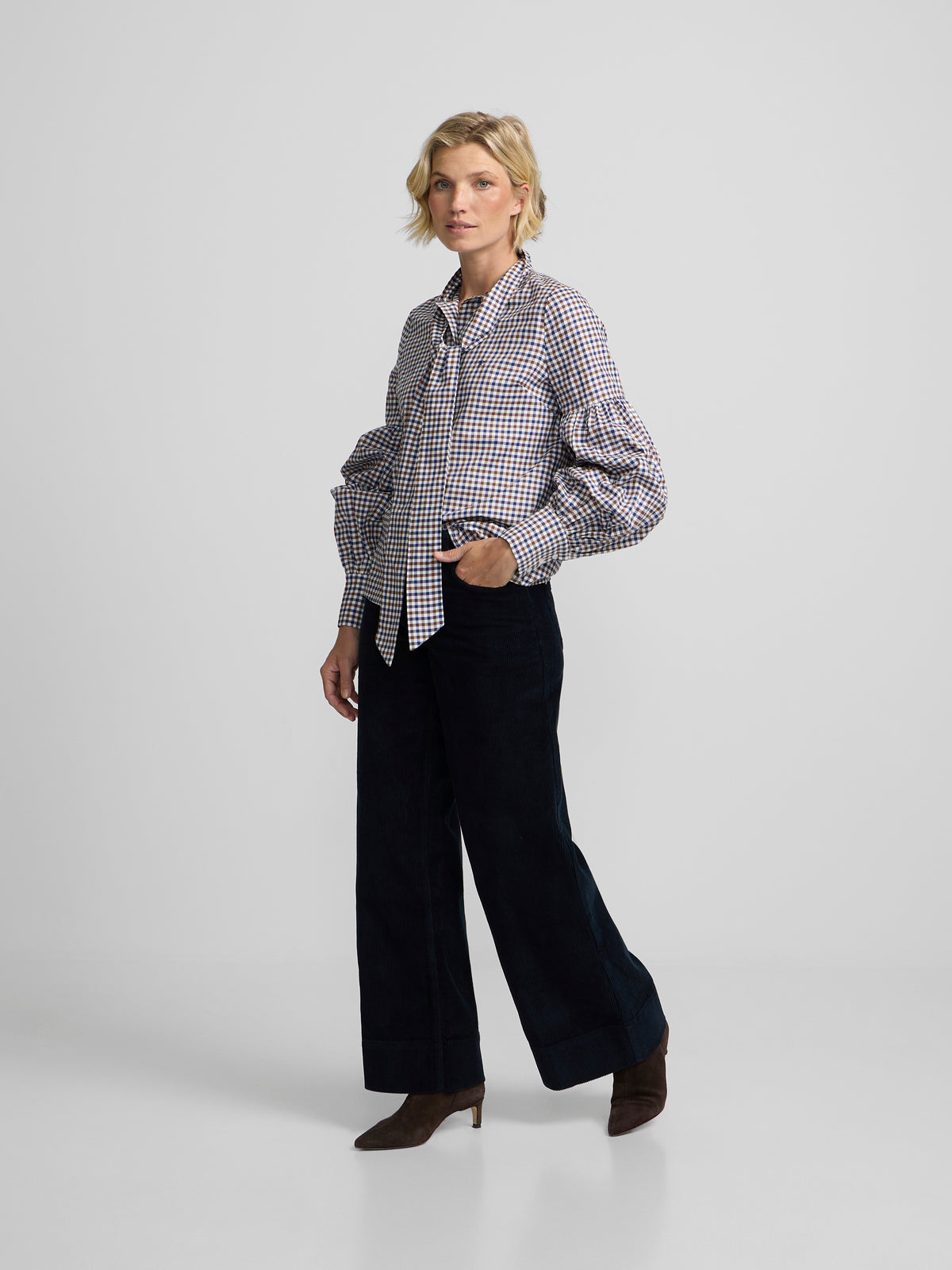 Camisa lazada cuadros azul marino y marron