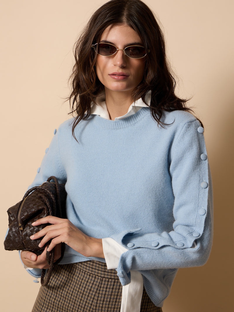 Pull unique à boutons manches bleu ciel
