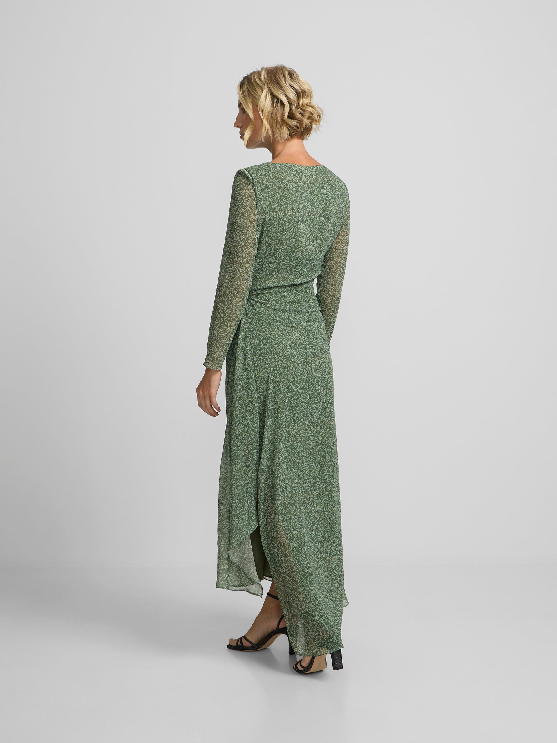 Vestido midi estampado hojas verde
