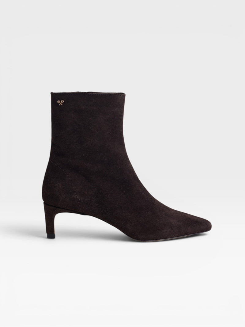 Bottine à talon kitten en daim marron