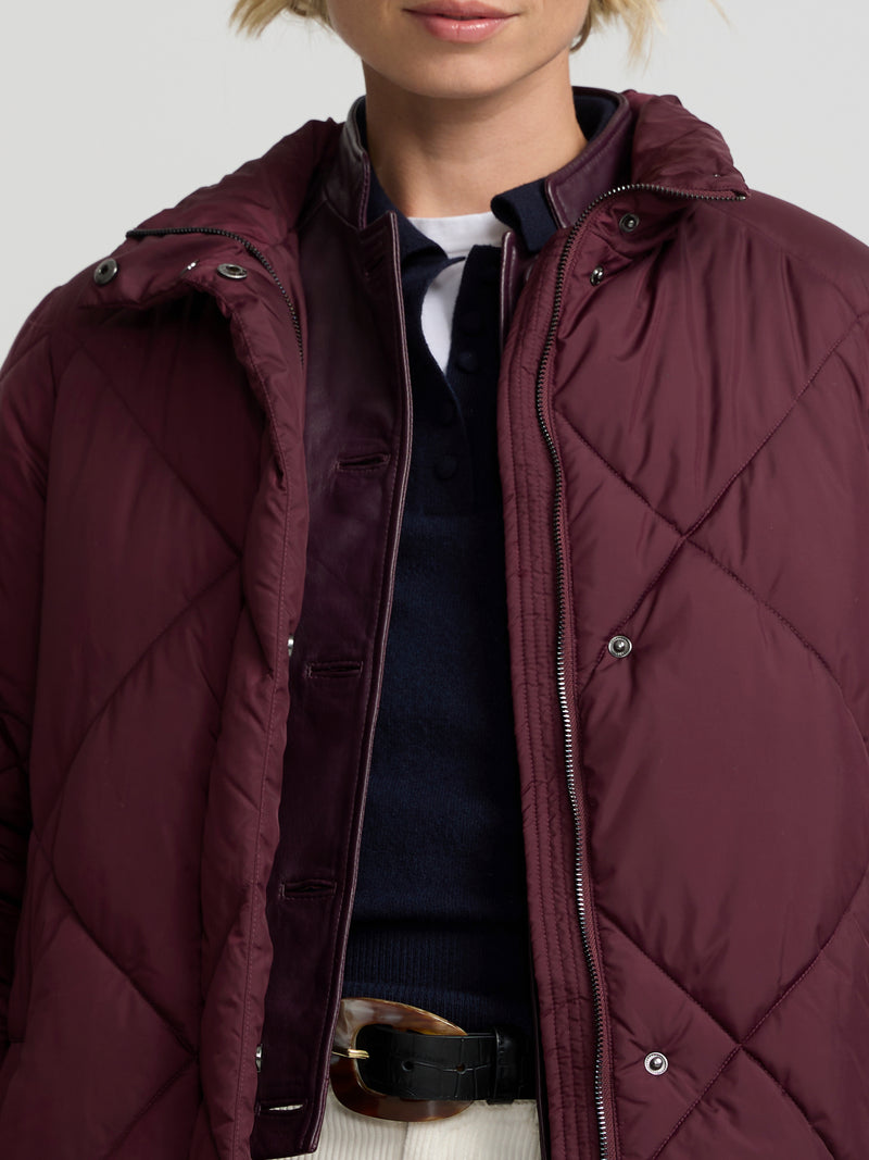 Parka larga acolchada bufanda burdeos