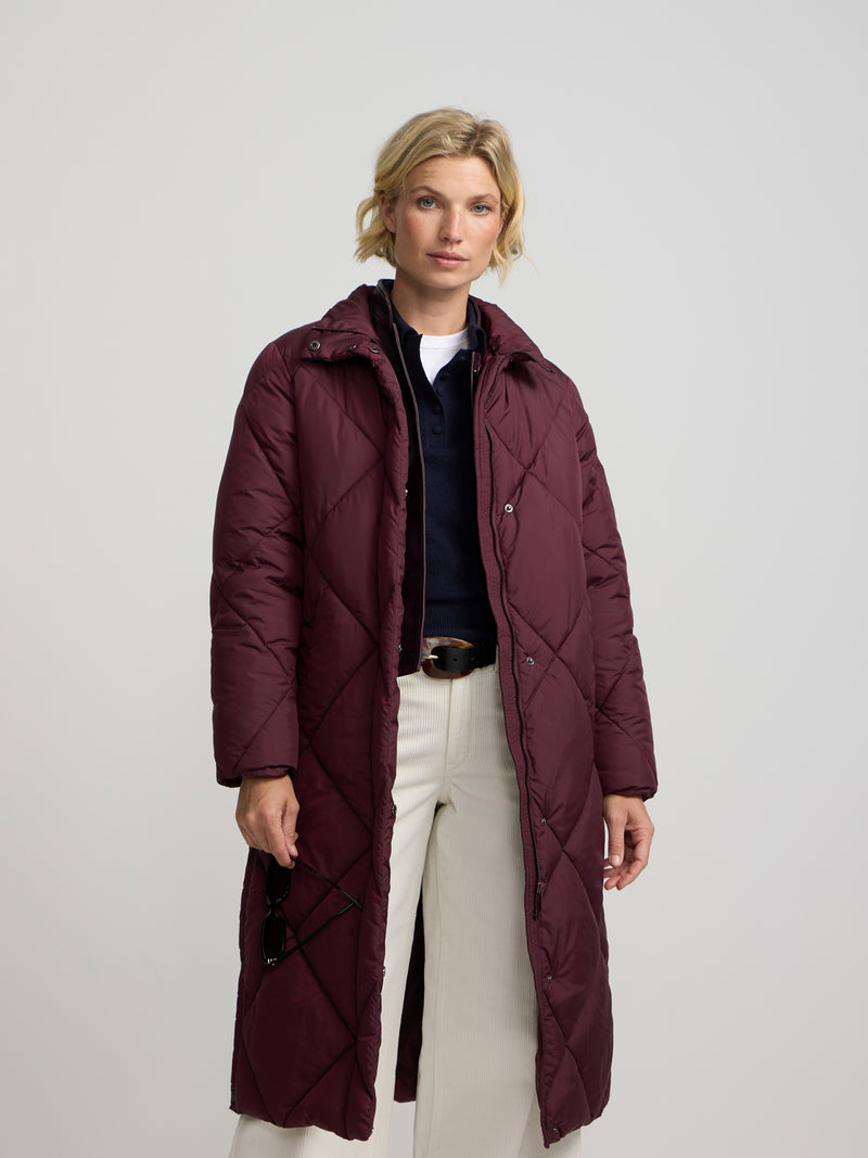 Parka larga acolchada bufanda burdeos