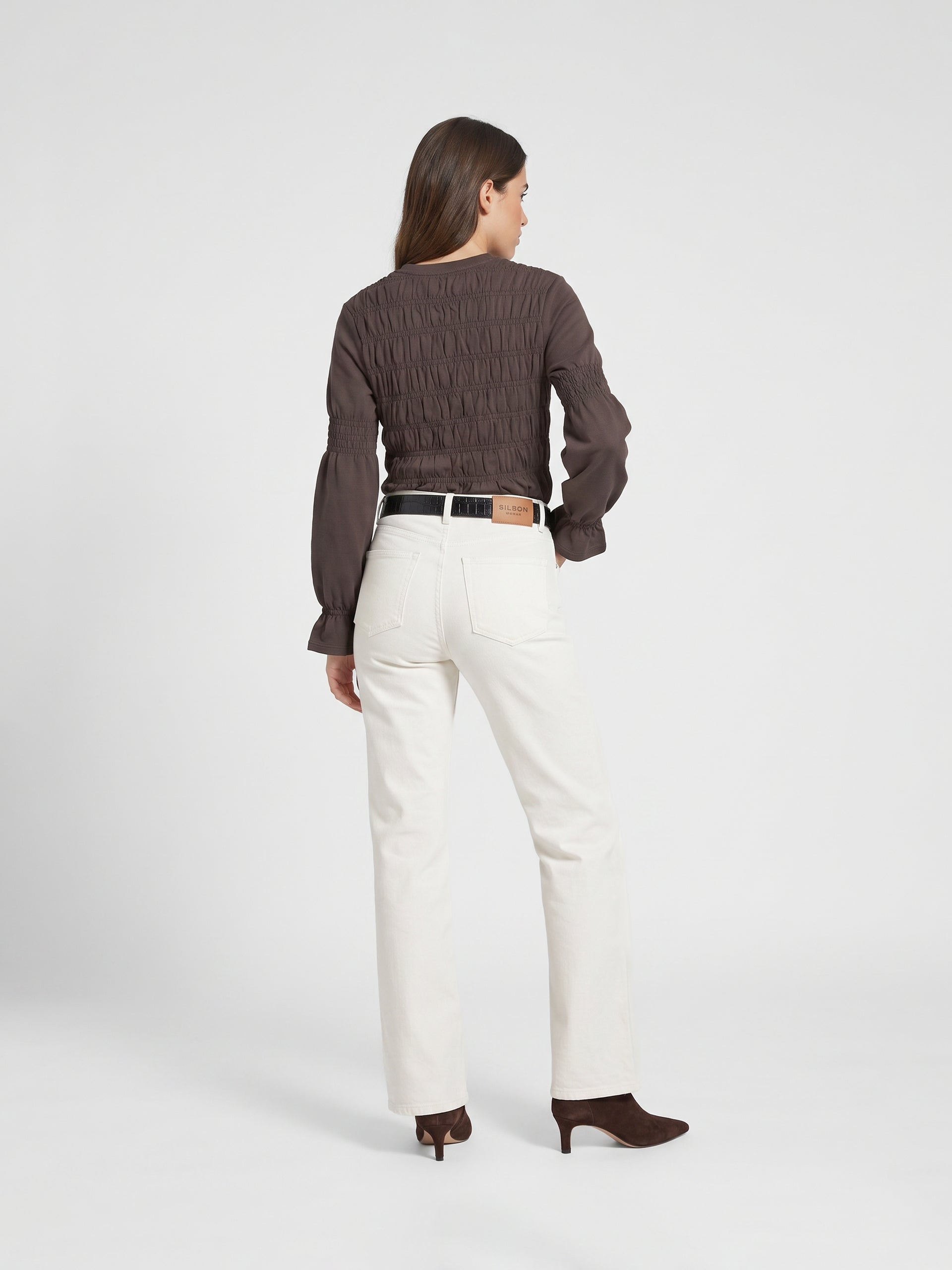 Women's long sleeve t-shirt with brown smock knit