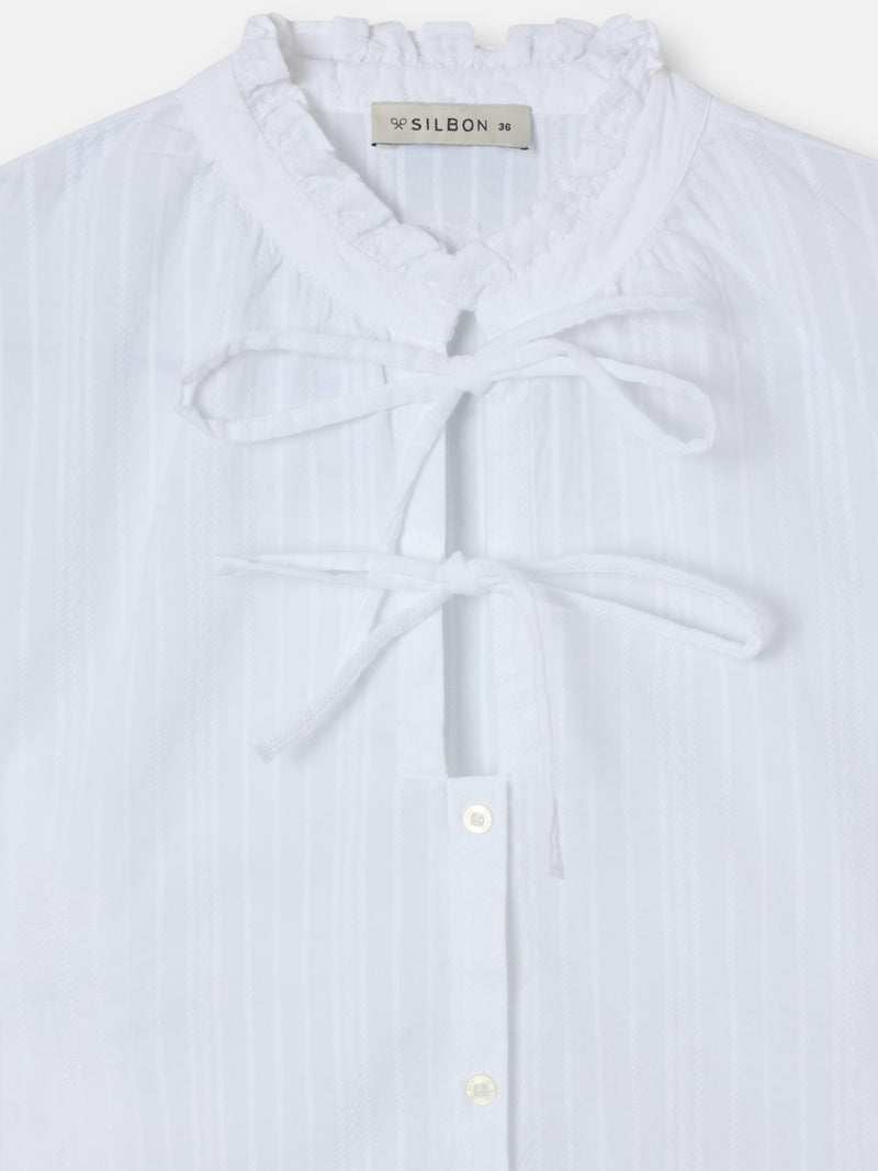 Camisa cuello alto lazos blanca