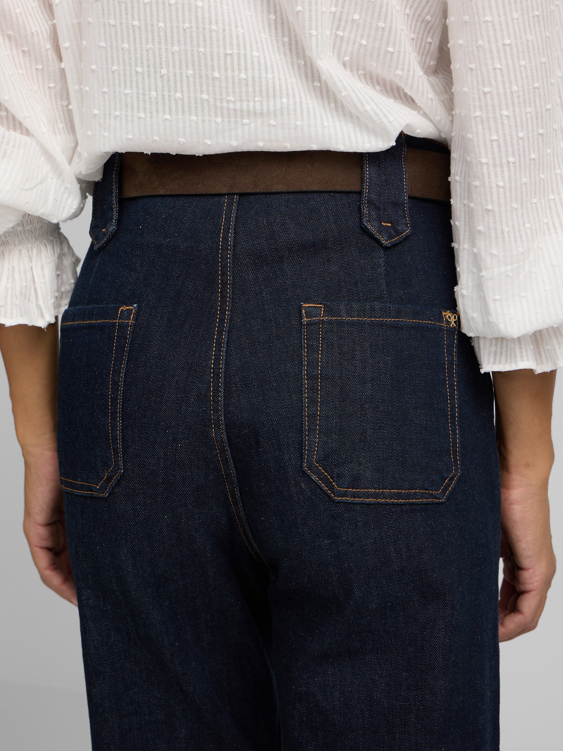 Pantalon droit en denim détails boucles denim
