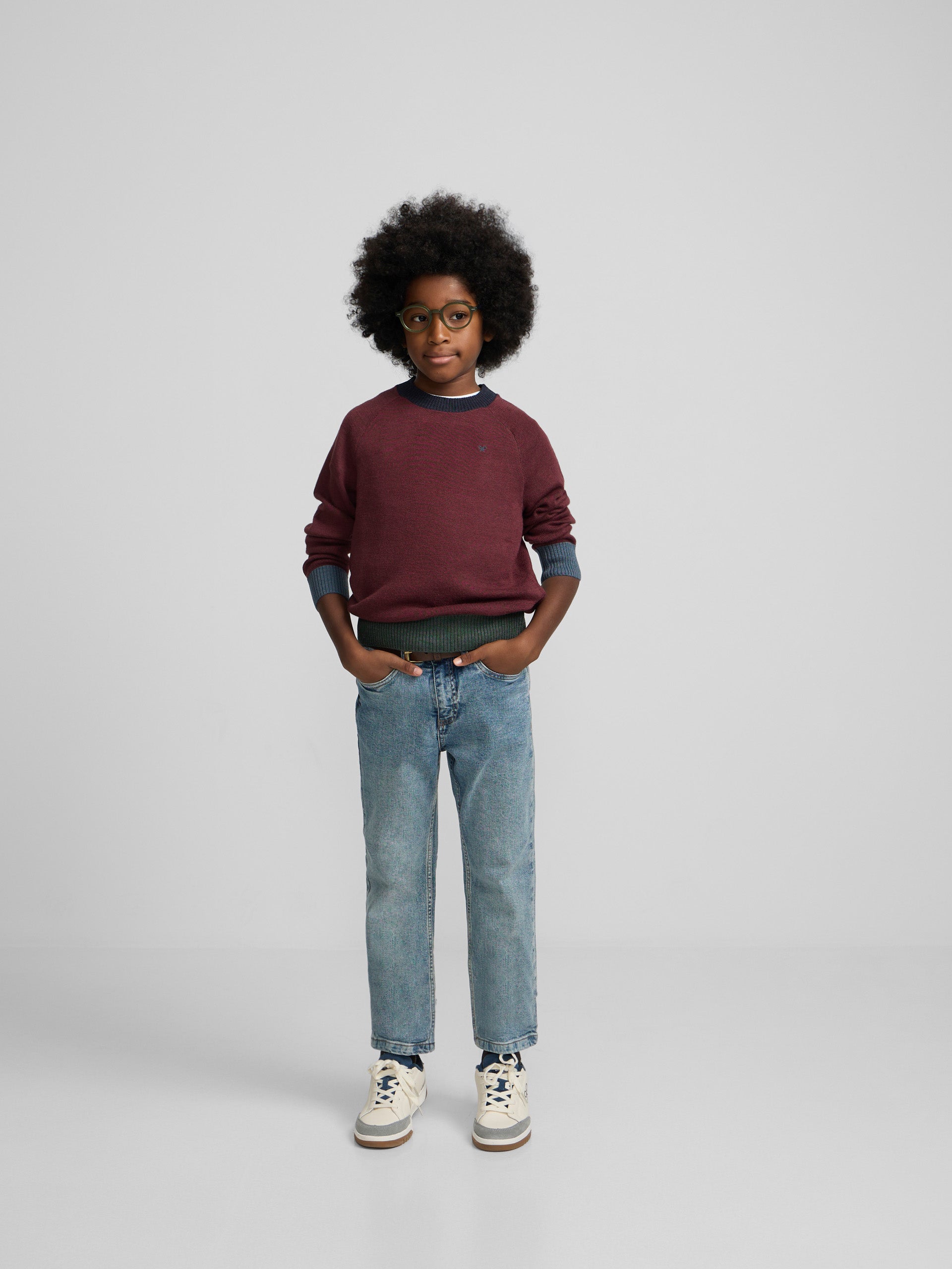 Pull enfant détails couleurs bordeaux