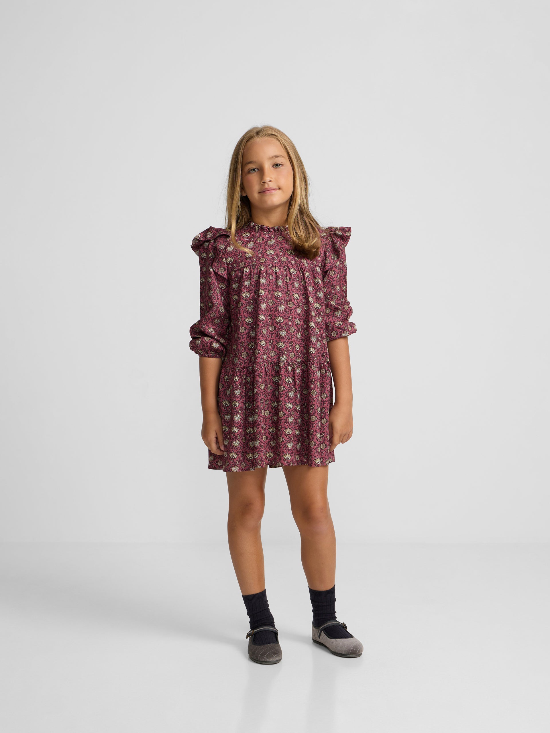 Vestido girl volantes estampado burdeos