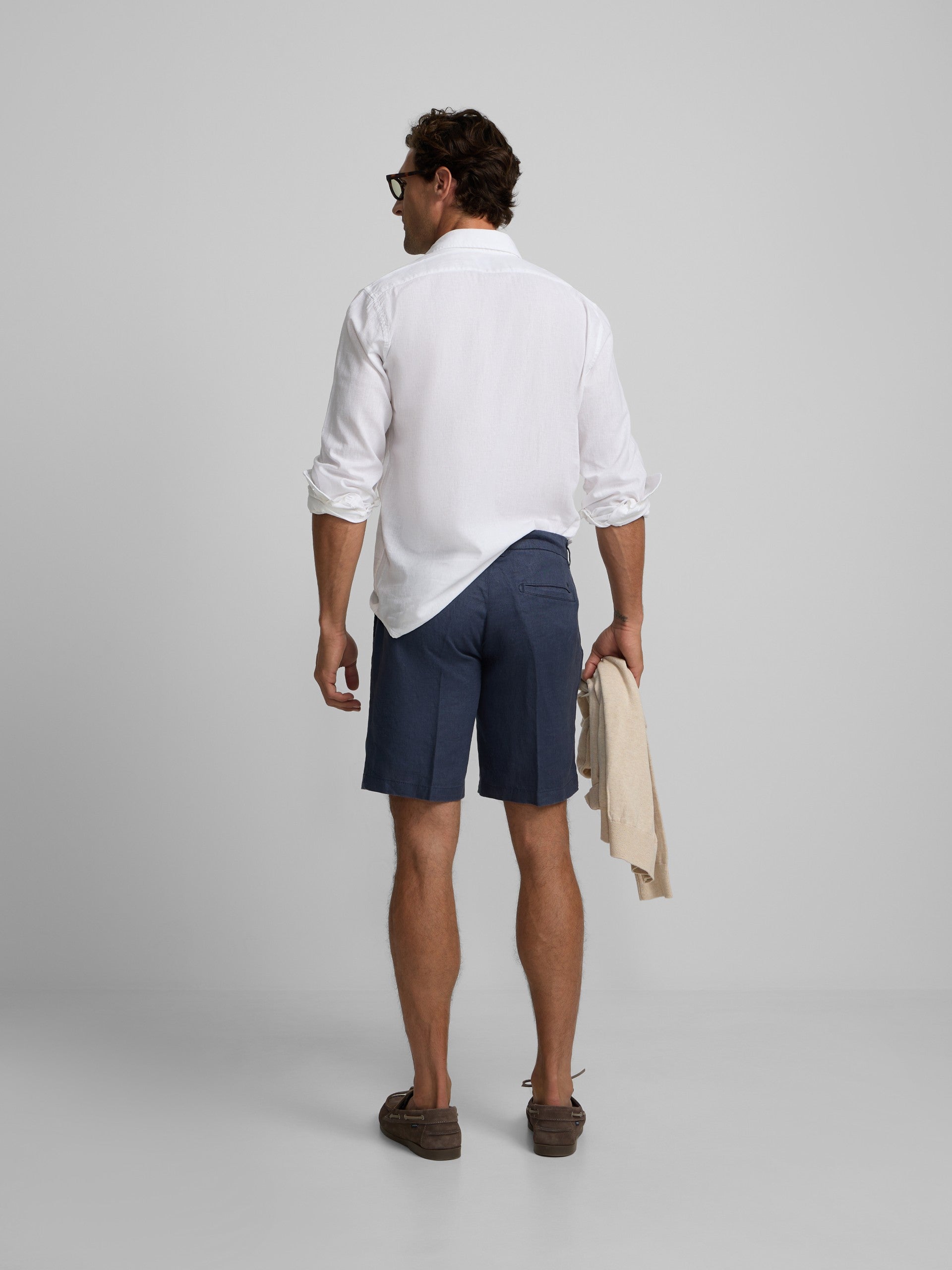 Bermuda en lin uni bleu indigo