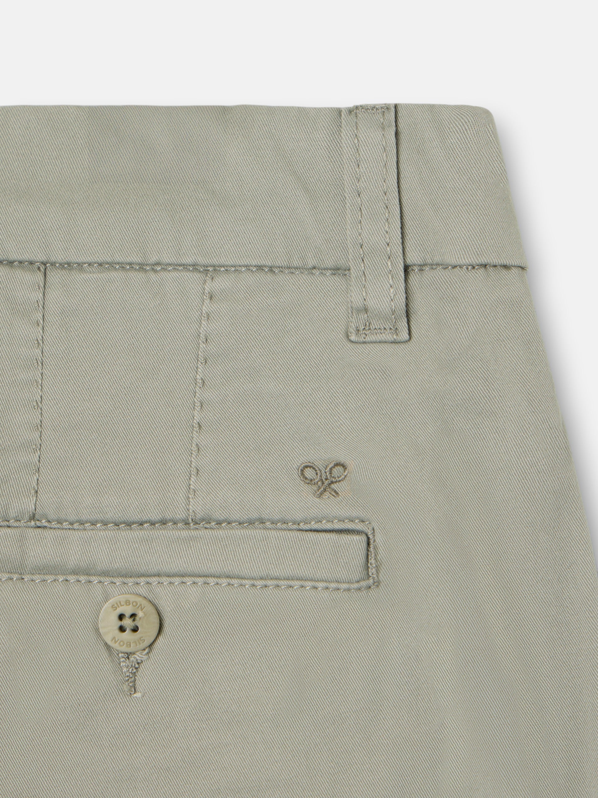 Bermuda vert classique